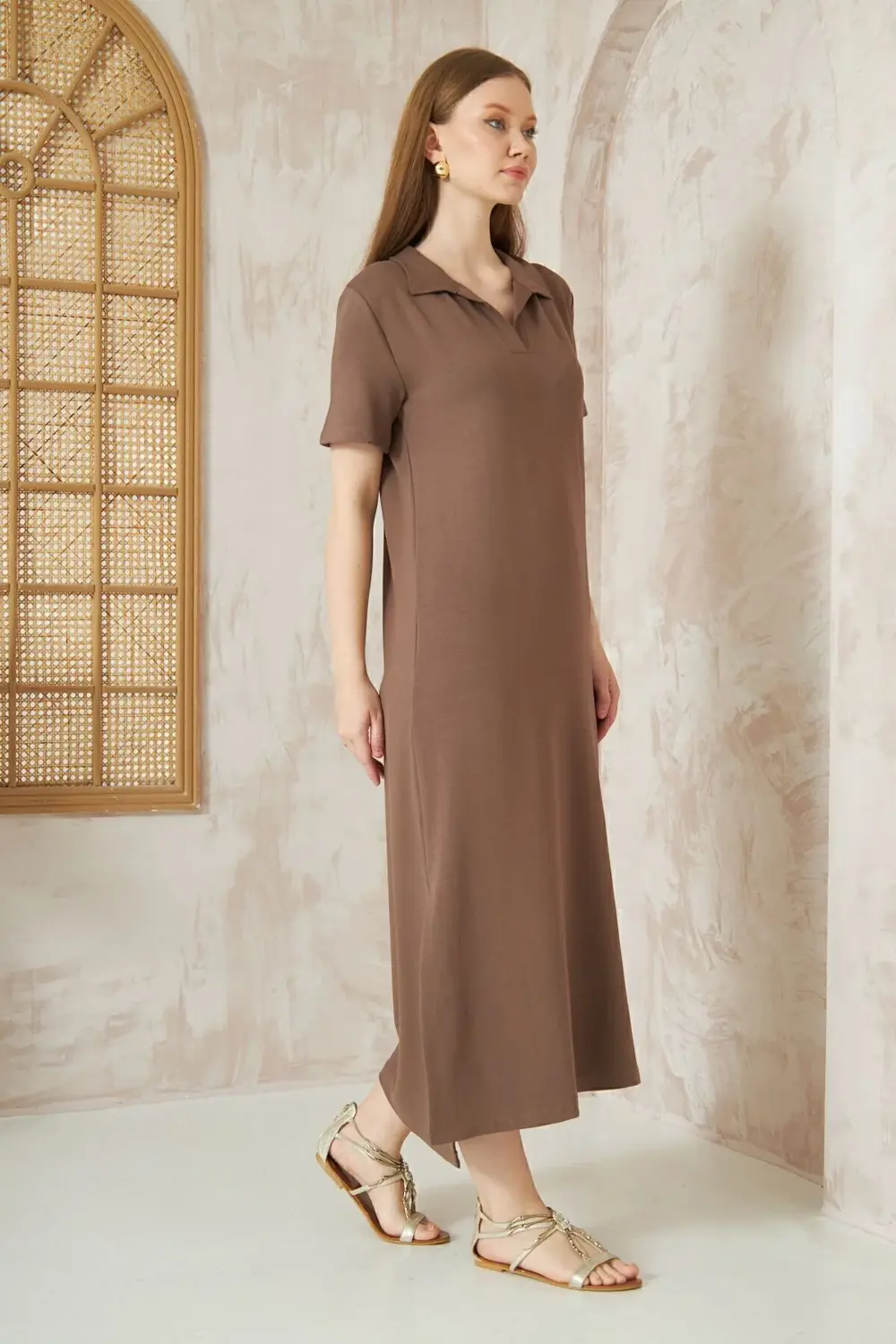 Kadın Beyaz Yırtmaçlı Tam Kalıp Polo Yaka Kısa Kollu Uzun Günlük