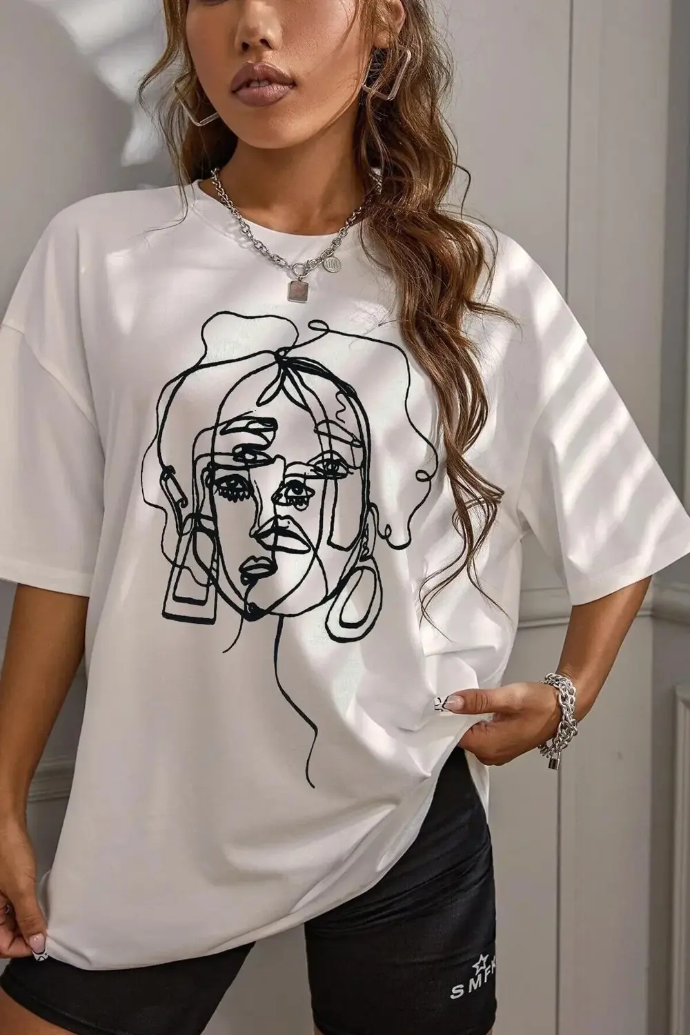 Kadın Beyaz Yüz Baskı Detaylı Oversize T-shirt