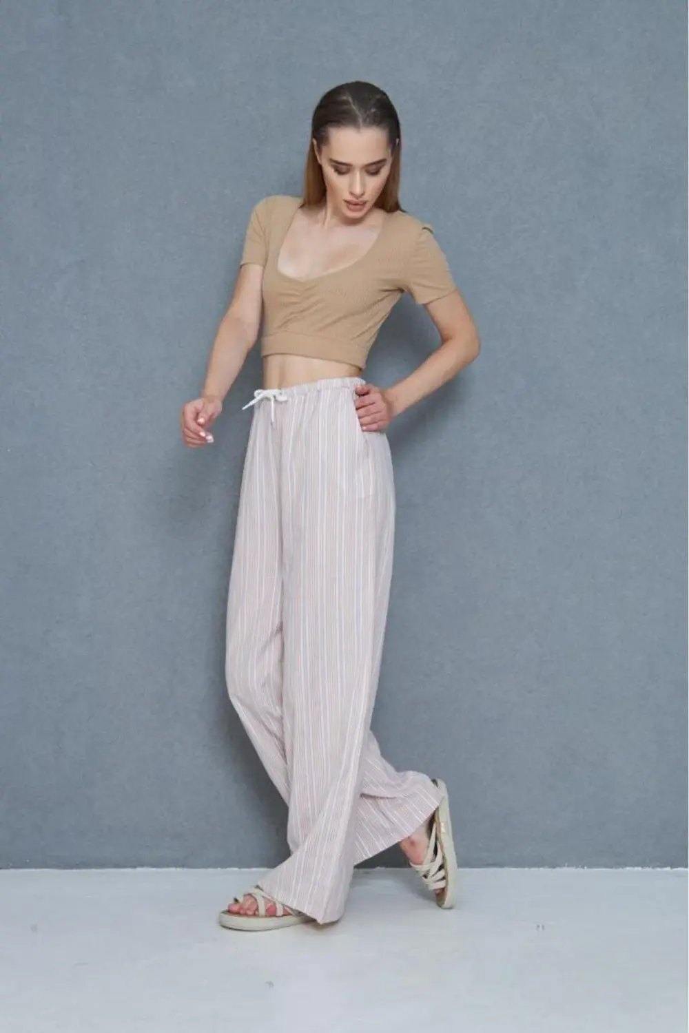 Kadın Bol Paça Poplin Pantolon – Cepli, Beli Bağcıklı, Fisto Deta