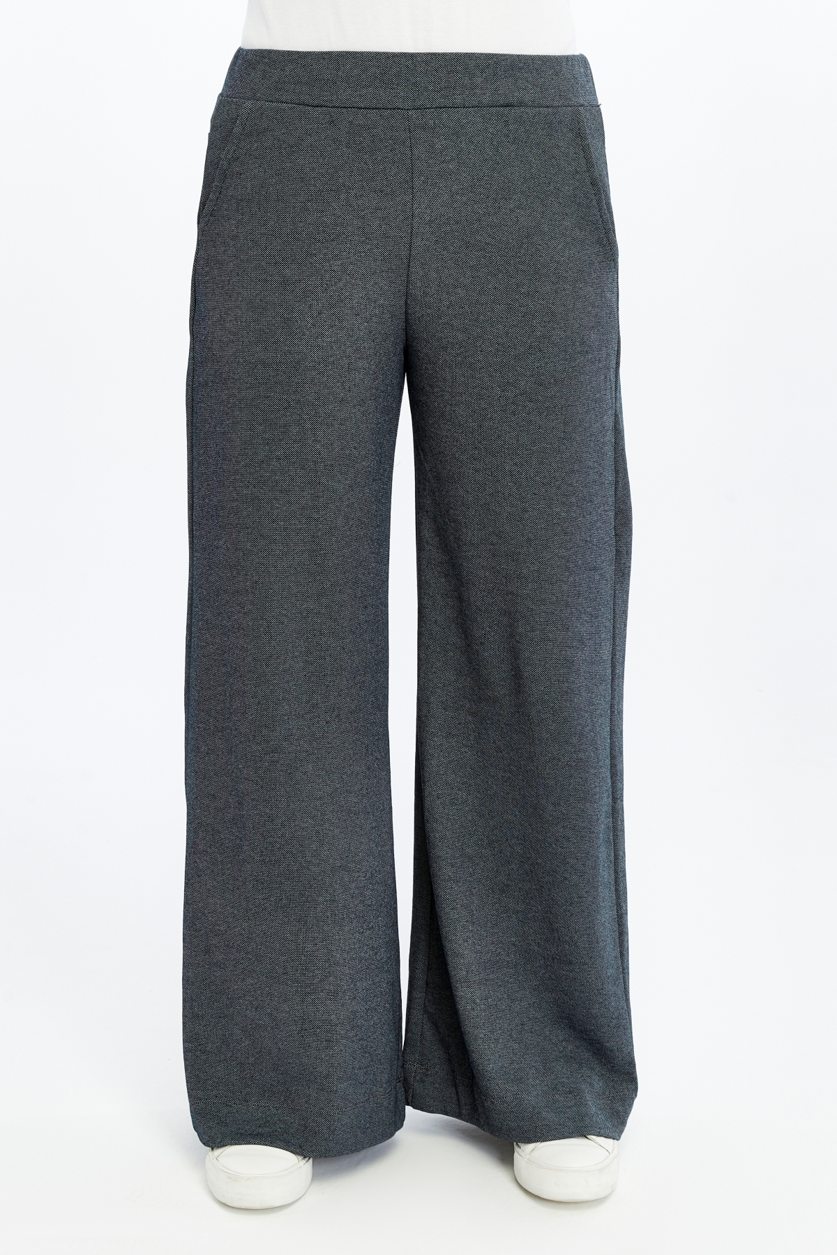 Defys Kadın Bol Paça Cepli Regular Fit Pantolon Lacivert-Beyaz Defys Kadın Bol Paça Cepli Regular Fit Pantolon Lacivert-Beyaz