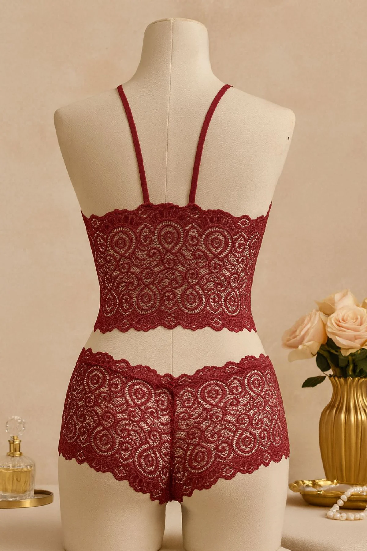 Kadın Bordo Dantel Bralet Şort Takımı – Asil ve Sofistike İç Giyi