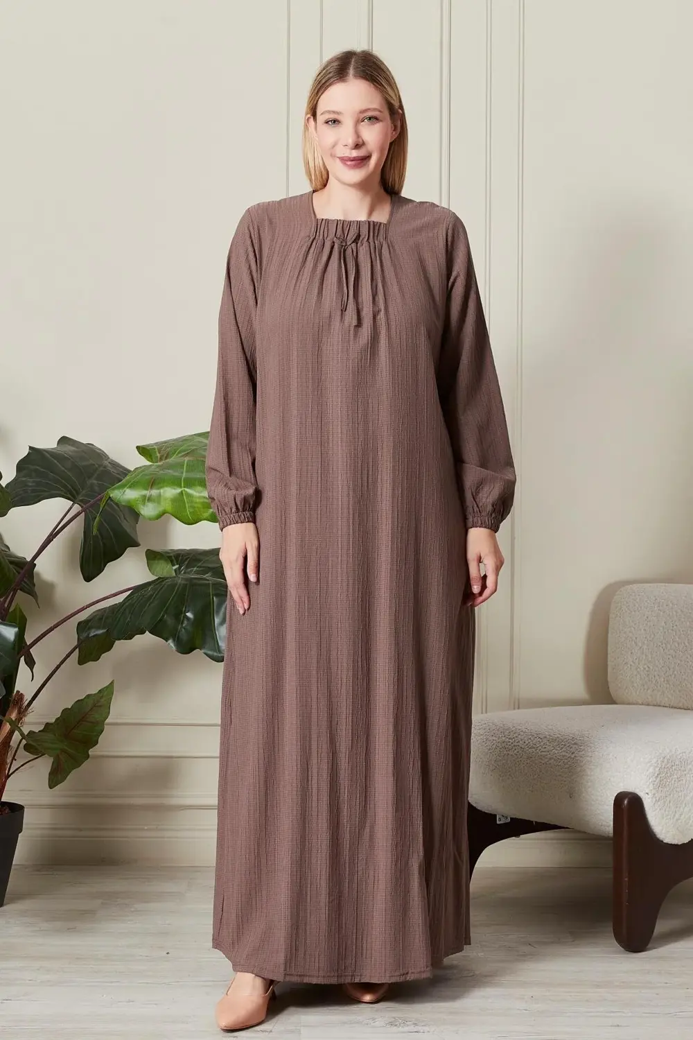 Kadın Büyük Beden Gofre Kumaş Kare Yaka Elbise