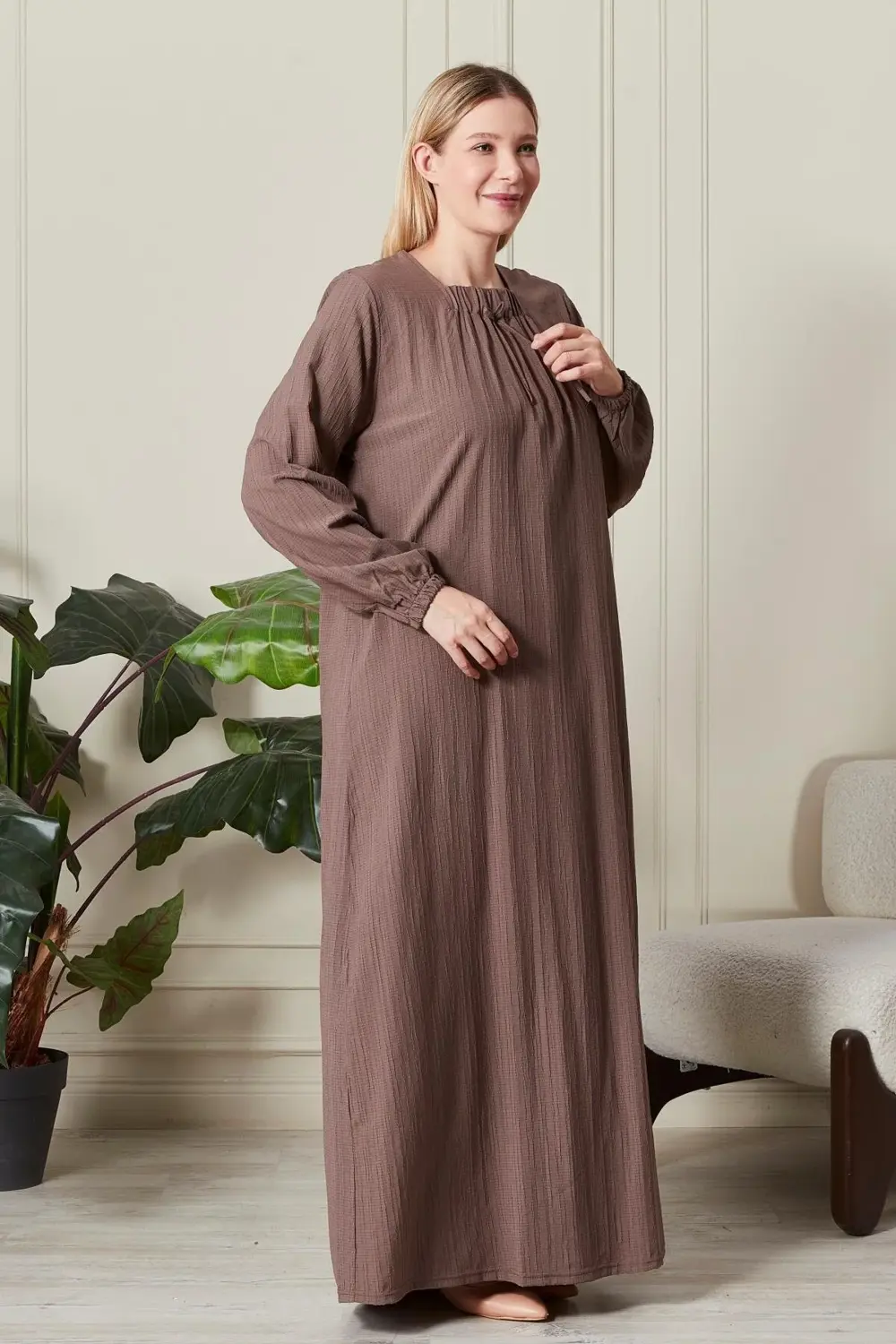 Kadın Büyük Beden Gofre Kumaş Kare Yaka Elbise