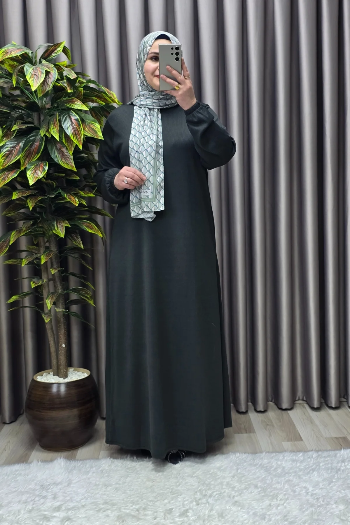 Kadın Büyük Beden Hakim Yaka Kolları Büzgülü Fitilli Nevra Elbise