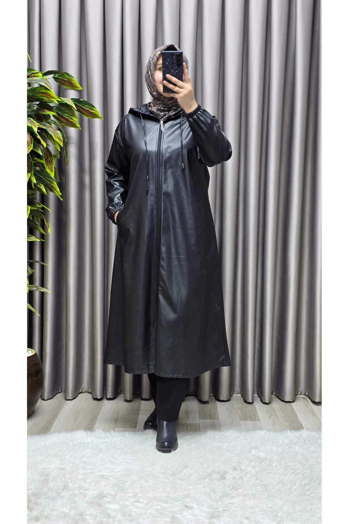 Kadın Büyük Beden Kapşonlu Fermuarlı Suni Deri Tesettür Kap Su Ge