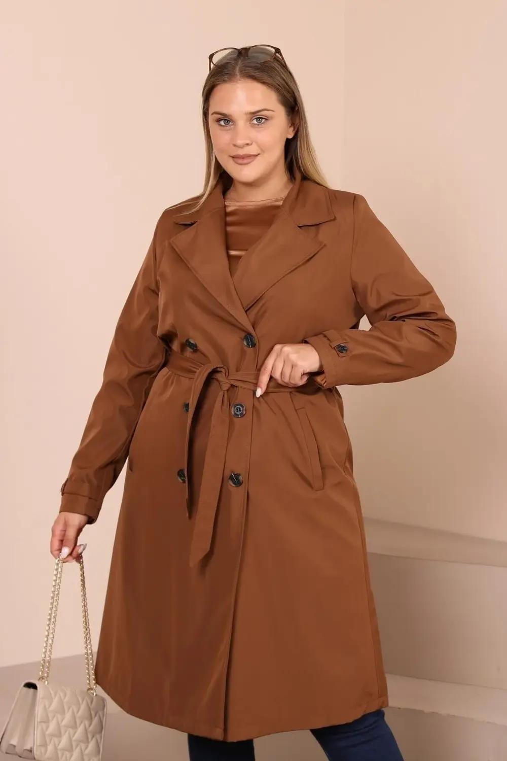 Kadın Büyük Beden Kemerli Uzun Trençkot