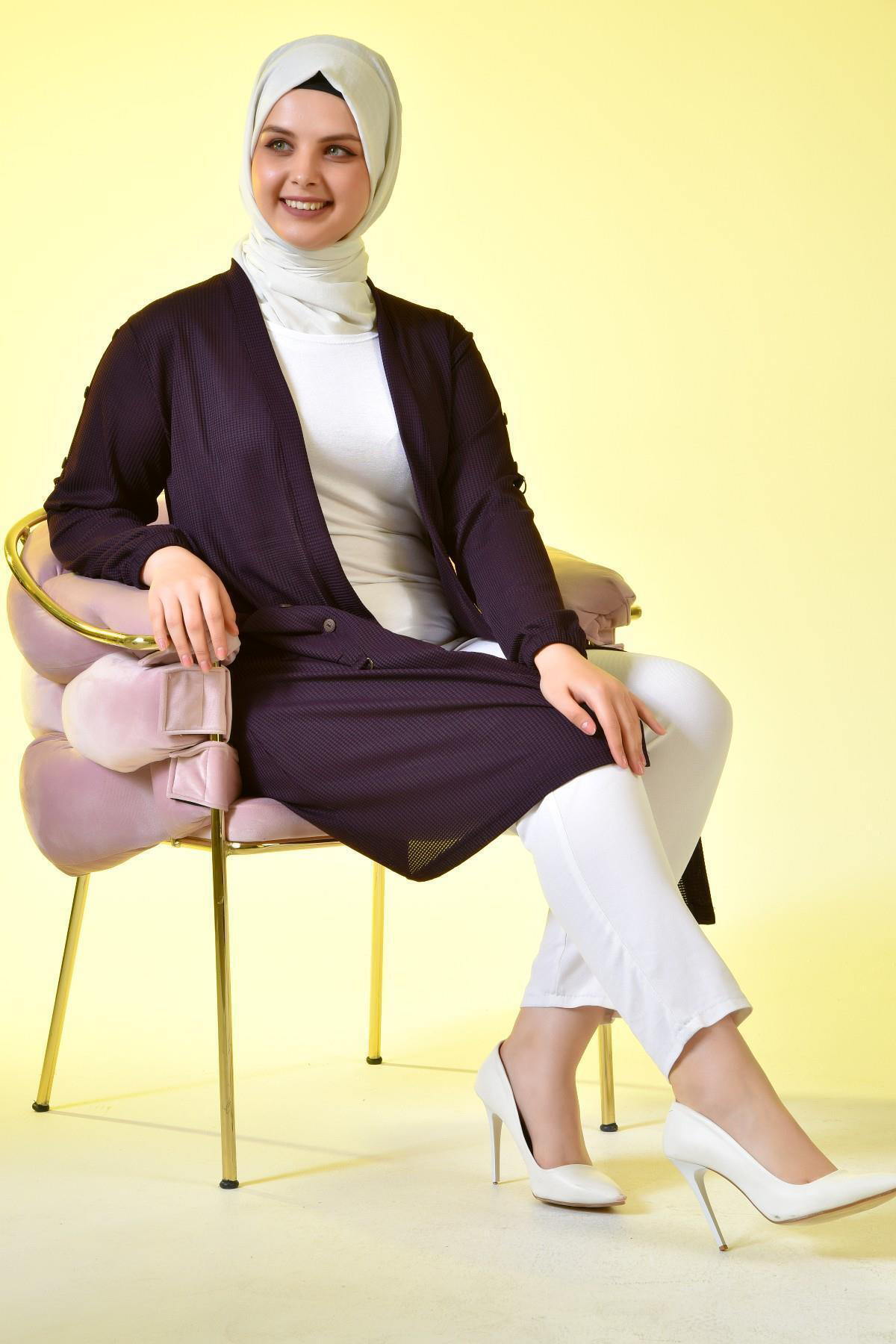 Ferace Kadin Buyuk Beden Metal Tokalı Petek Hırka