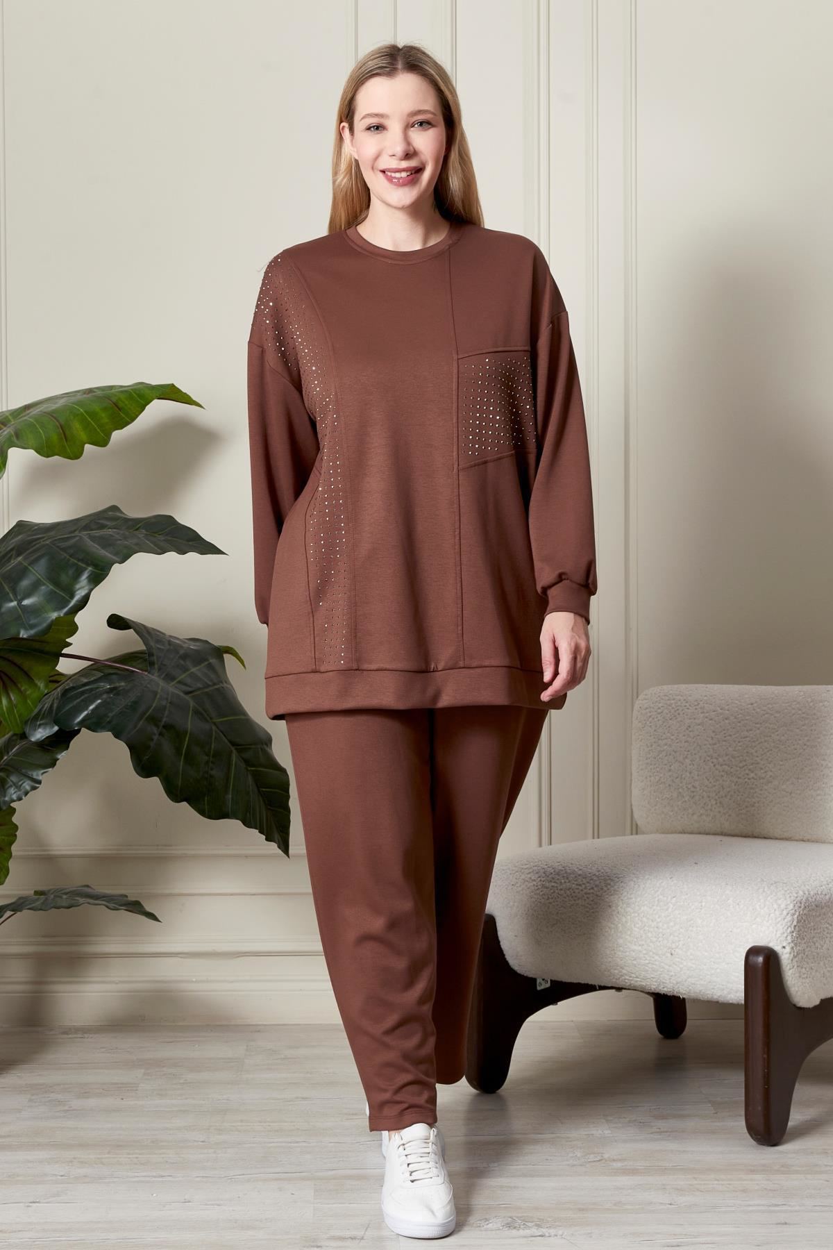 Ferace Kadın Büyük Beden Taşlı Takım