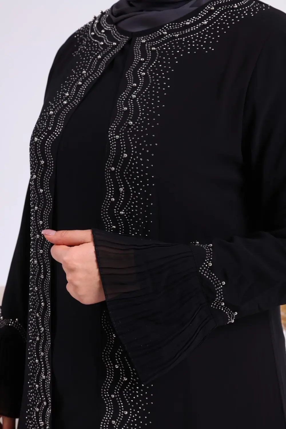 Kadin Buyuk Beden Taşlı Ve Inci Desenli Kolları Piliseli Anne Tes