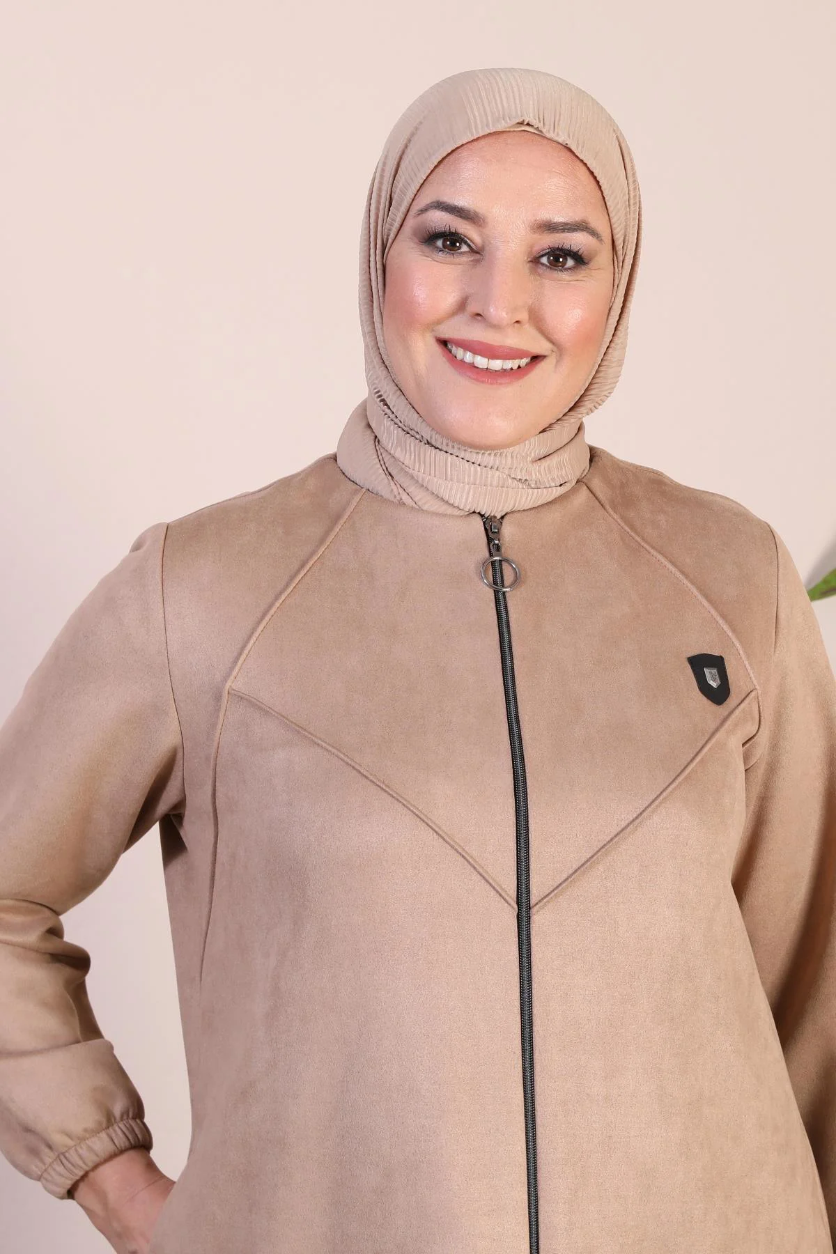 Kadin Buyuk Beden Tesettur Süet Pardesü Tam Boy Baklava Desenli U