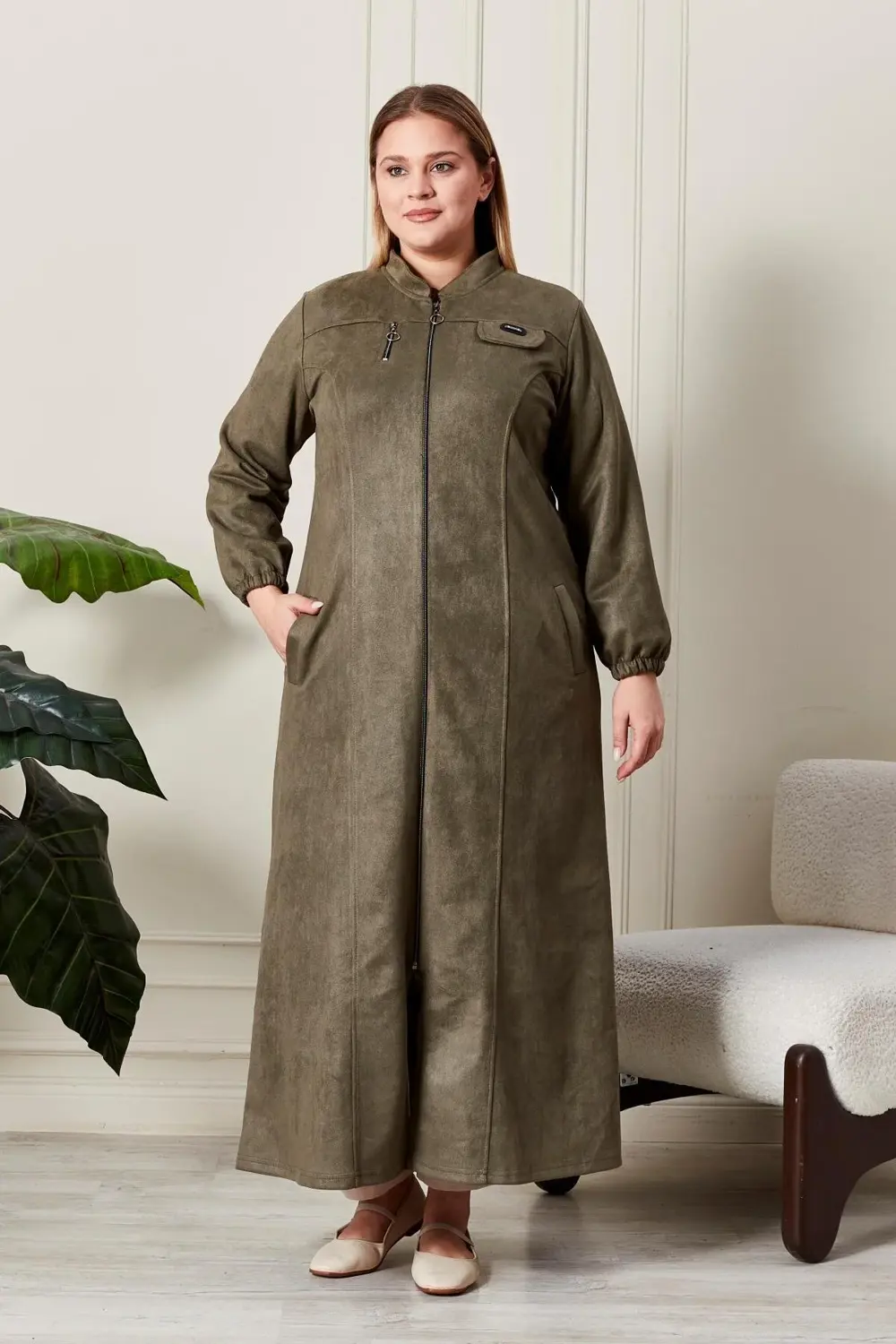 Kadin Buyuk Beden Tesettur Süet Kap Pardesü Boydan Göğsü Fermuarl Kadin Buyuk Beden Tesettur Süet Kap Pardesü Boydan Göğsü Fermuarl