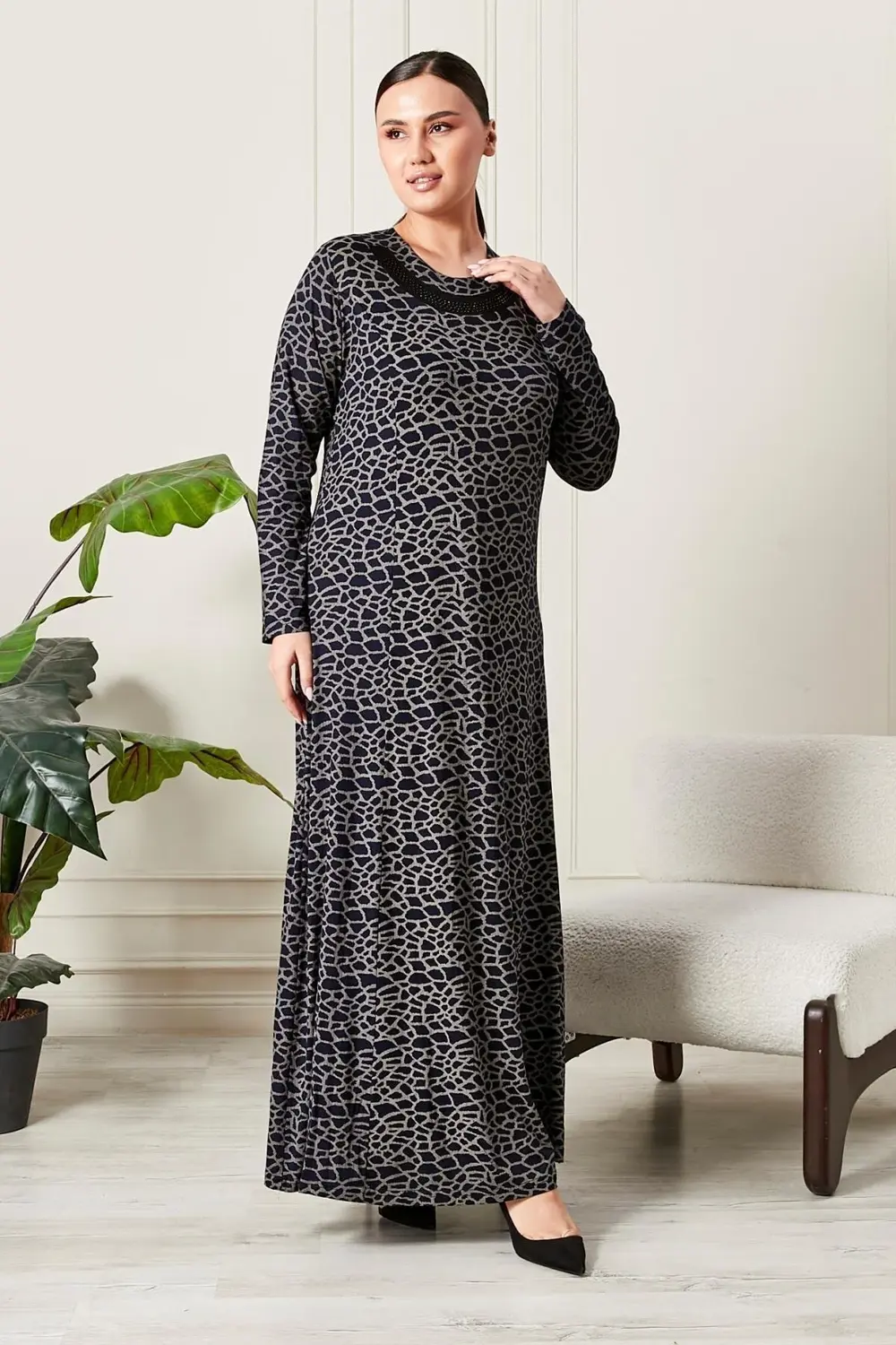 Kadın Buyuk Beden Yakası Taşlı Penye Elbise