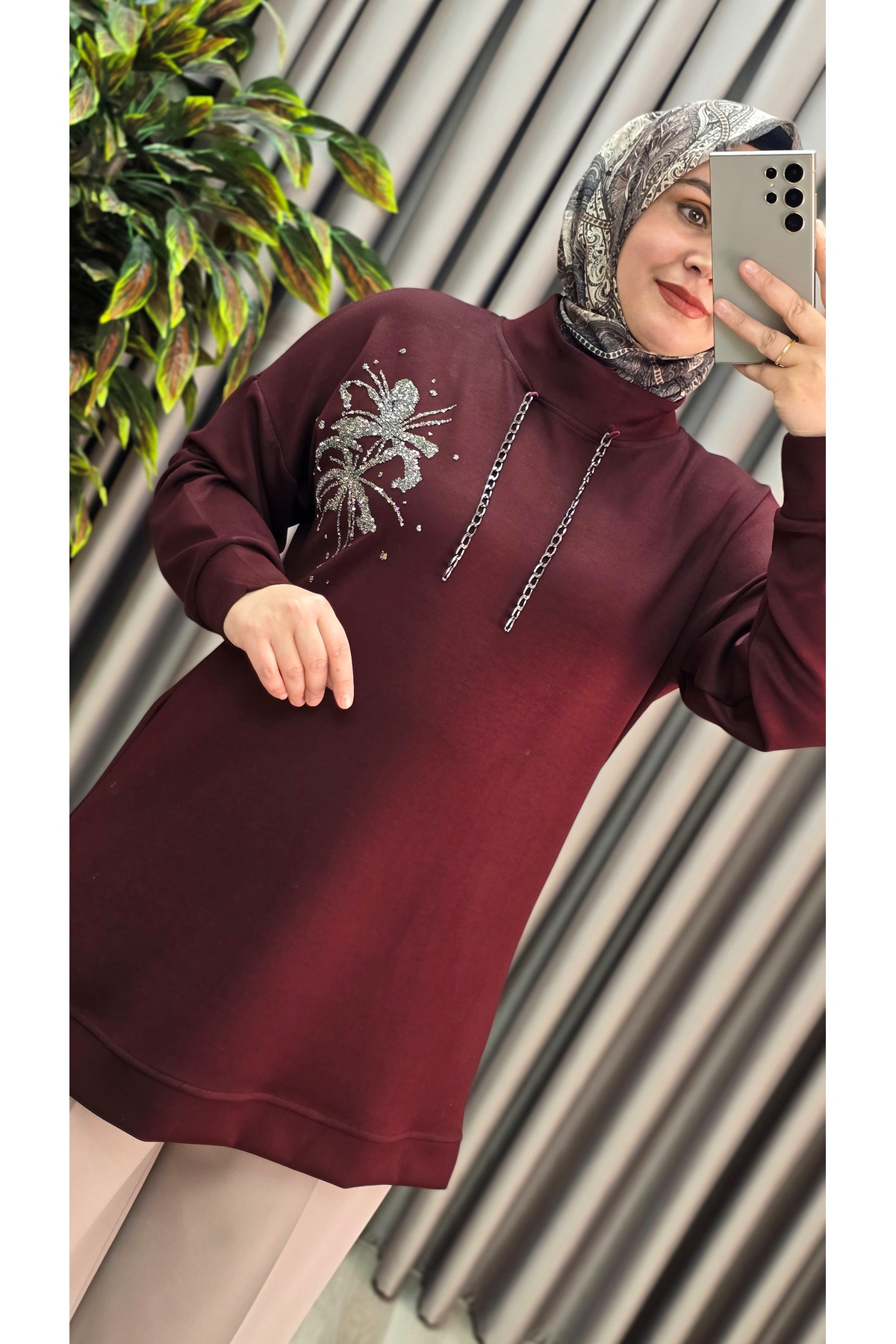 Elmas Tesettür Kadın Büyük Beden Zincir Detaylı Taş İşlemeli Rahat Kalıp Esnek K