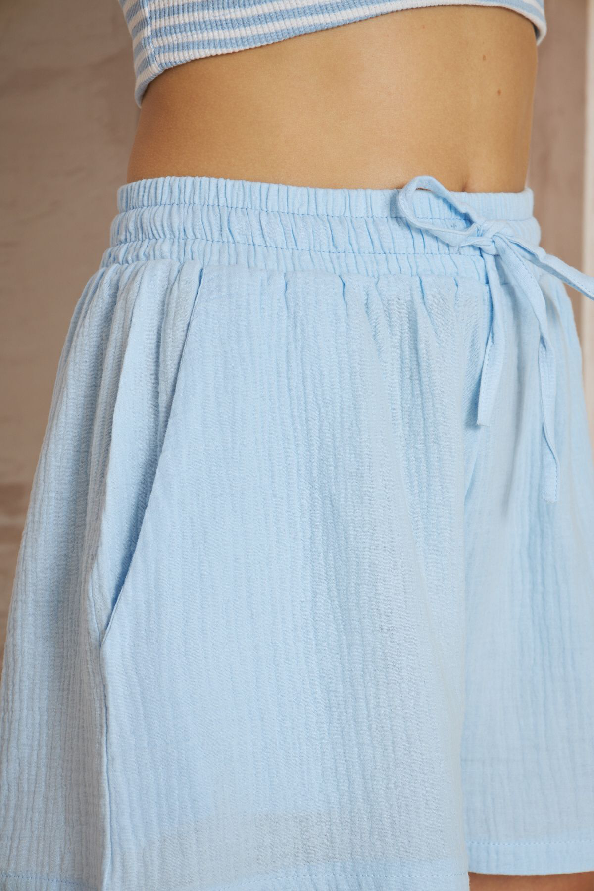 Pasaklı Giyim Kadın Buz / Bebe Mavi Müslin Pamuk Cepli Beli Lastikli Salaş Şort