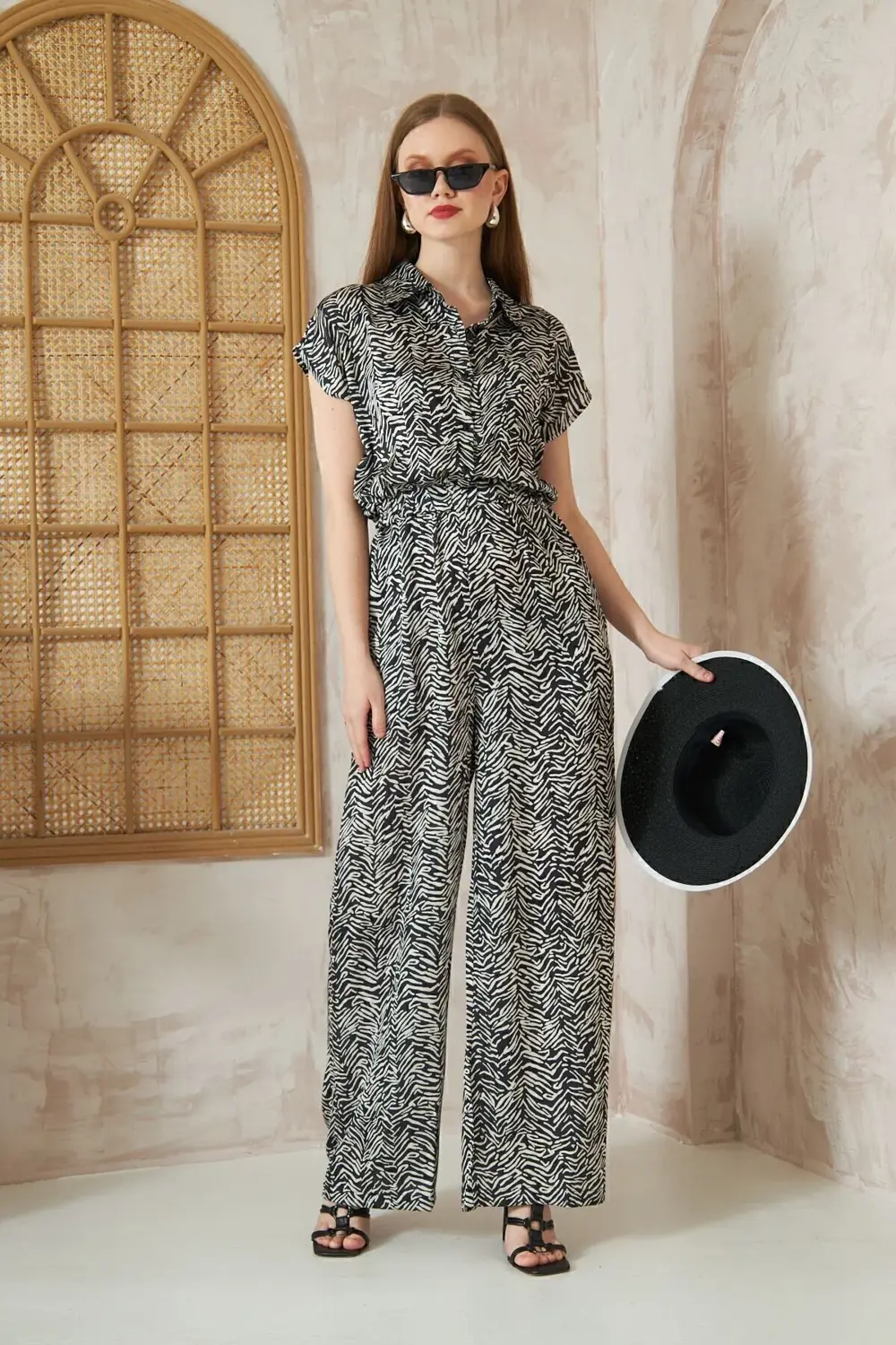 Kadın Cepli Beli Lastikli Bol Paça Gömlek Yaka Kısa Kollu Kalitel