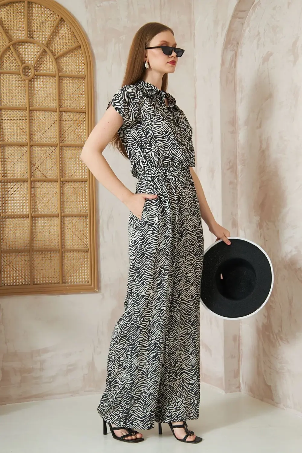 Kadın Cepli Beli Lastikli Bol Paça Gömlek Yaka Kısa Kollu Kalitel