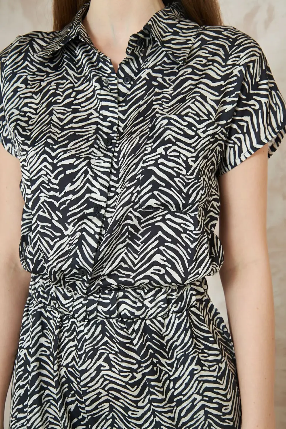 Kadın Cepli Beli Lastikli Bol Paça Gömlek Yaka Kısa Kollu Kalitel