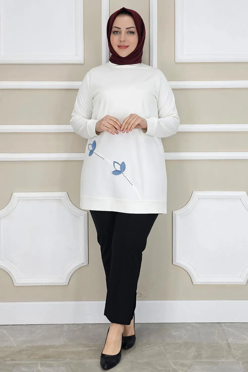 KADIN ÇİÇEK DİKME DETAYLI TESETTÜR TUNİK KADIN ÇİÇEK DİKME DETAYLI TESETTÜR TUNİK