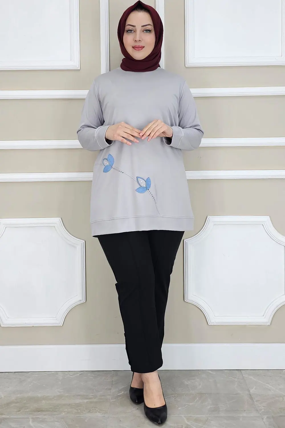 KADIN ÇİÇEK DİKME DETAYLI TESETTÜR TUNİK KADIN ÇİÇEK DİKME DETAYLI TESETTÜR TUNİK