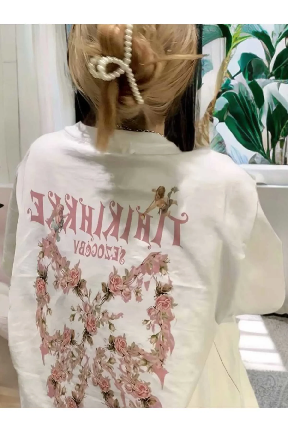 Kadın Çiçekli Baskılı Oversize Kısa Kollu Beyaz tıhıkıhkke Tshirt