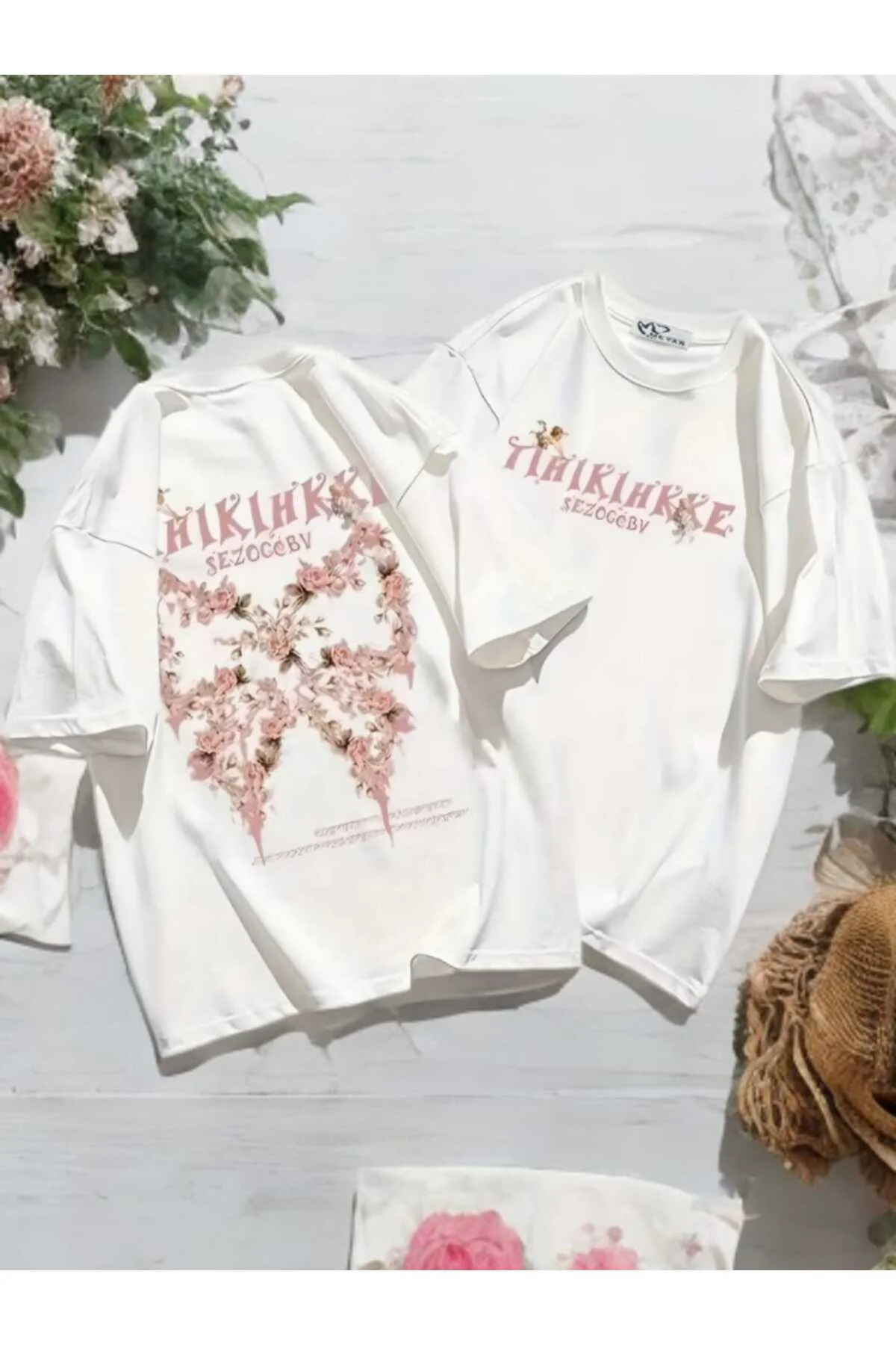 Kadın Çiçekli Baskılı Oversize Kısa Kollu Beyaz tıhıkıhkke Tshirt