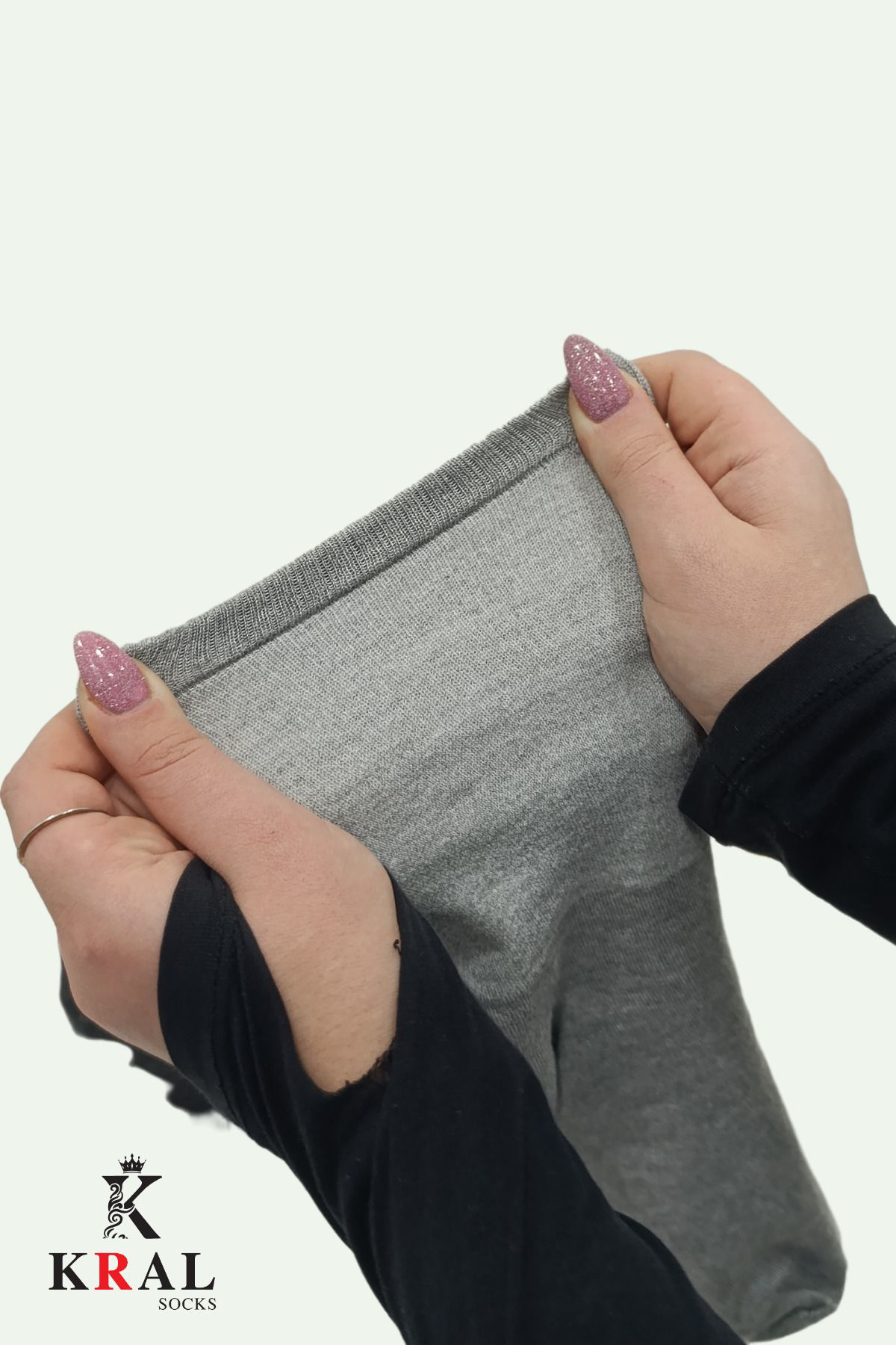 Kral Socks Kadin Çorap 4 Çift Bambu Lastiksiz Dikişsiz Esnek Ayaği Sikmayan 