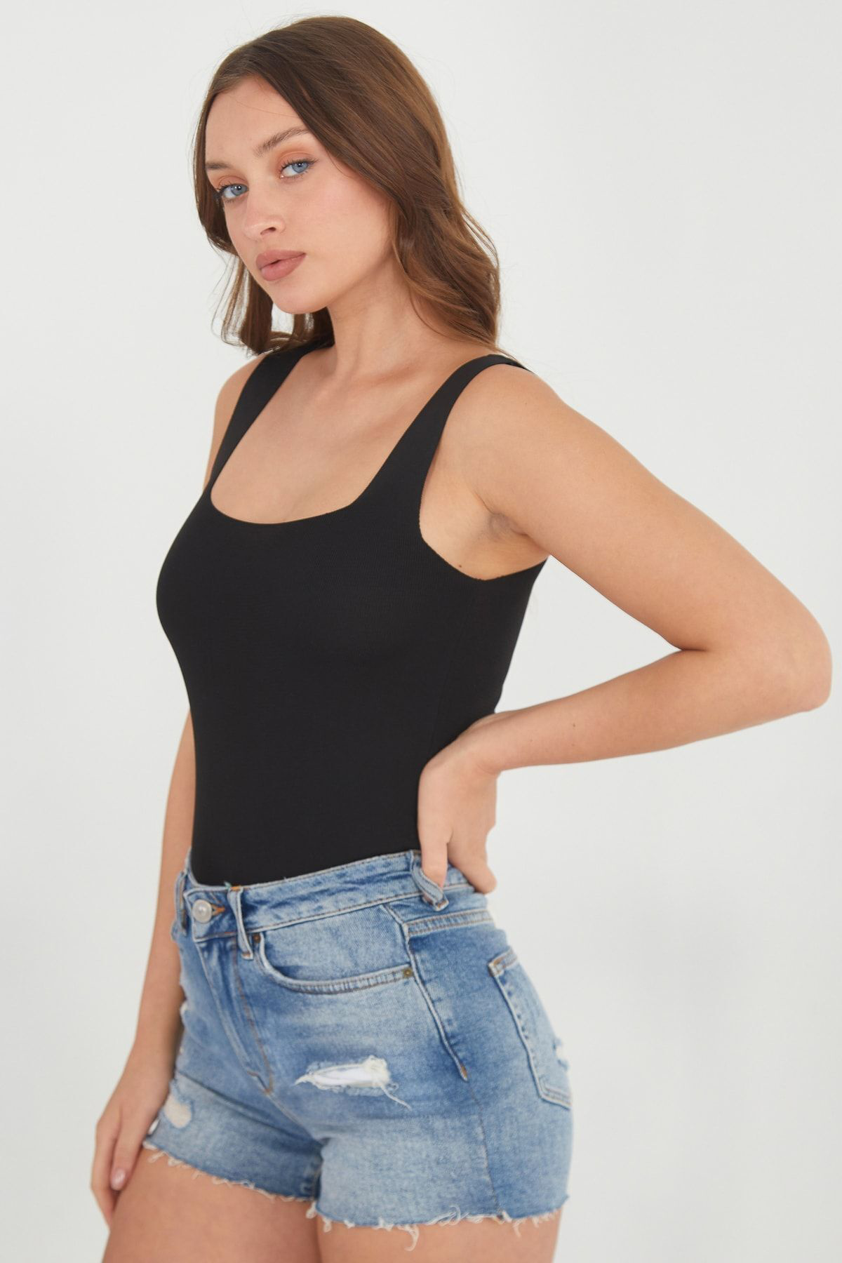 Kadın Crop Top - Siyah - Vücuda Oturan Crop - 15 Farklı Renk Seçe