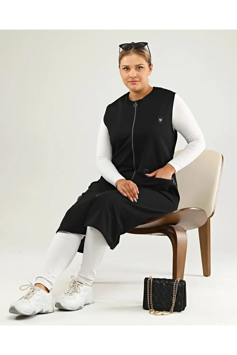 Kadin Deri Cepli Buyuk Beden Uzun Yelek Siyah