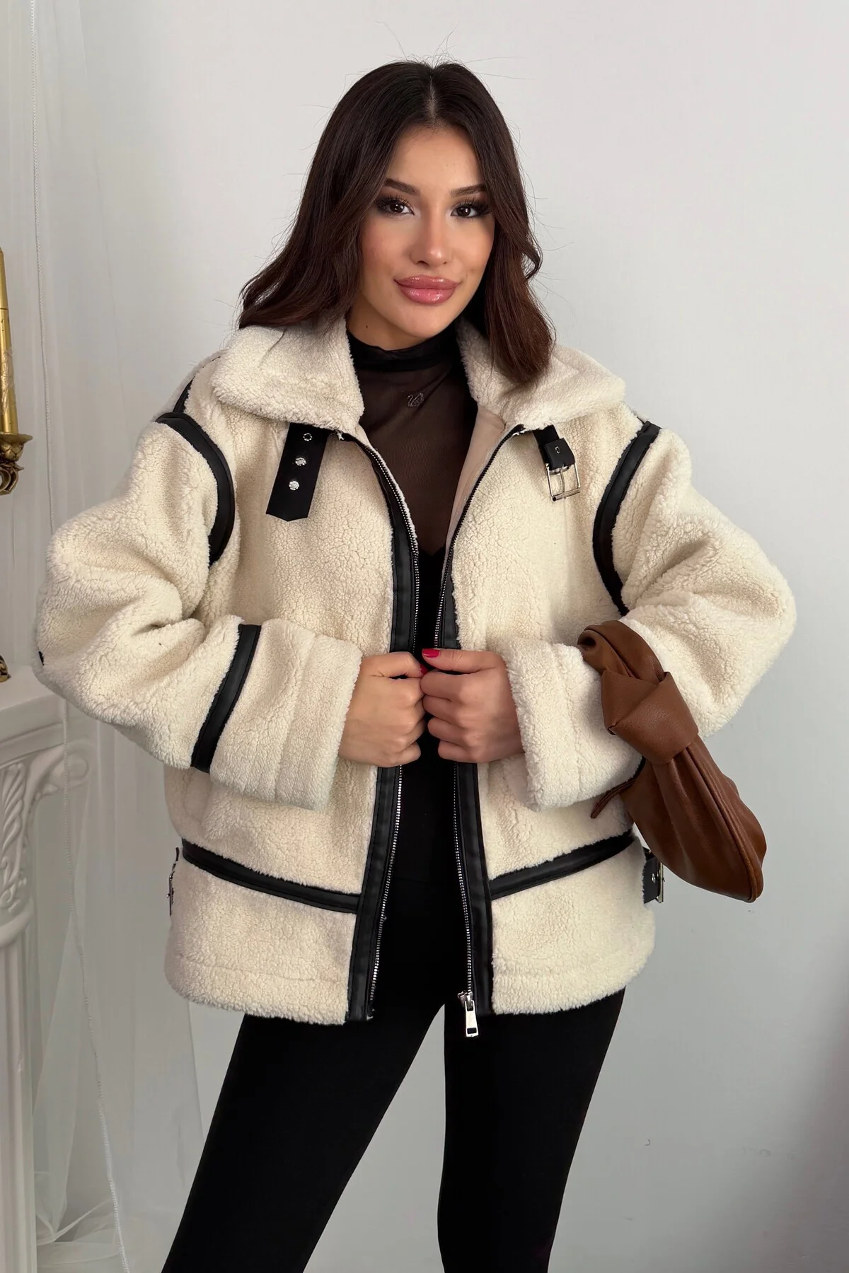 Kadın Deri Detaylı Oversize Peluş Mont - Premium Tasarım Biker Te
