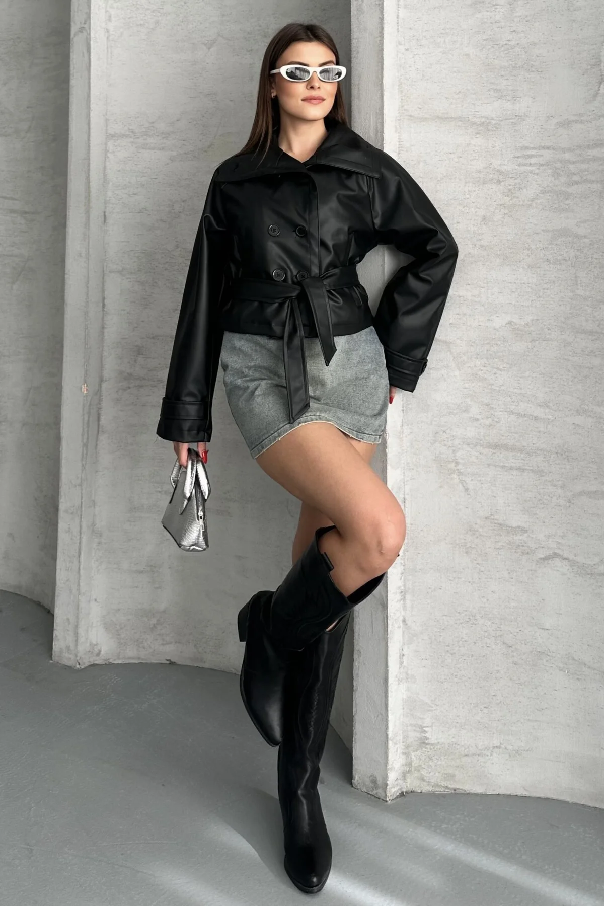 Kadın Deri Trençkot Ceket - Kuşaklı, Düğmeli Crop Biker Suni Deri