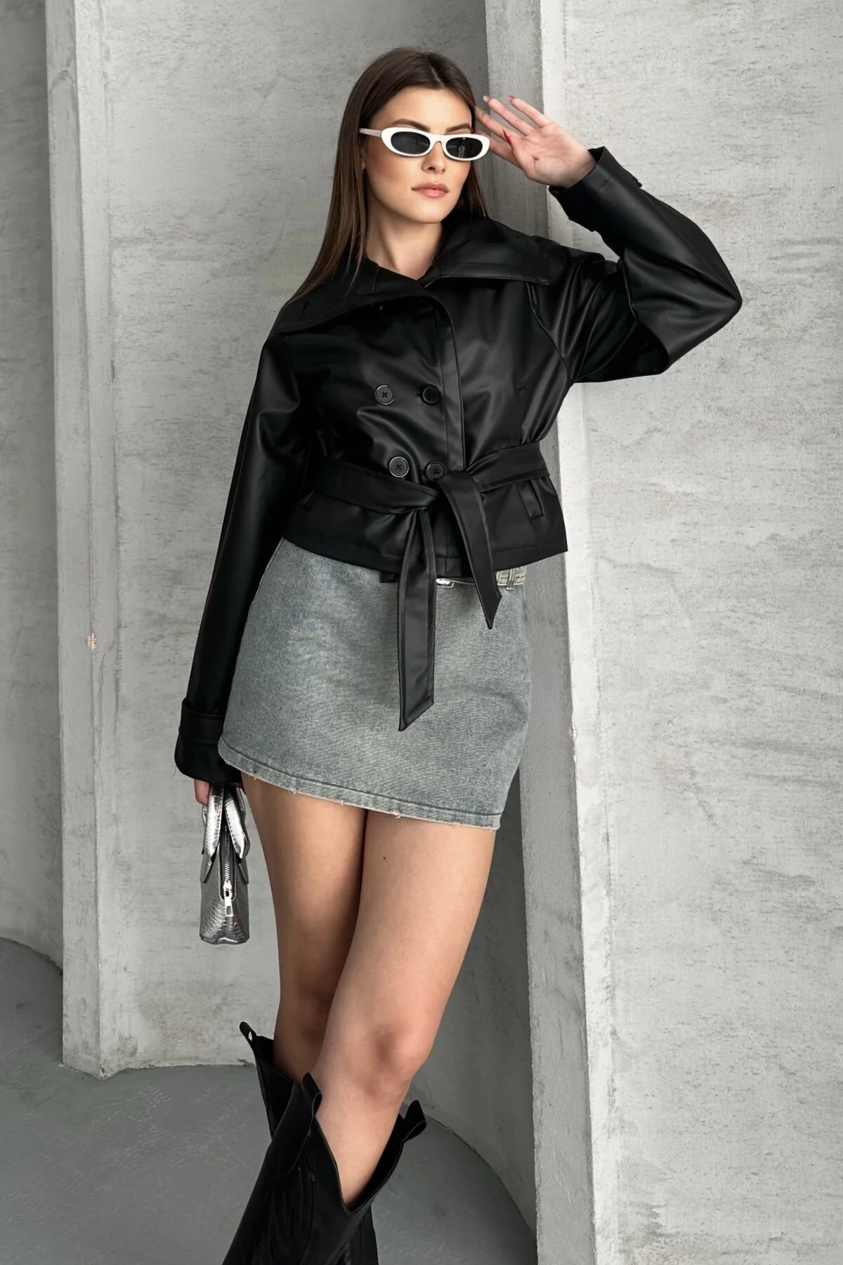 Kadın Deri Trençkot Ceket - Kuşaklı, Düğmeli Crop Biker Suni Deri