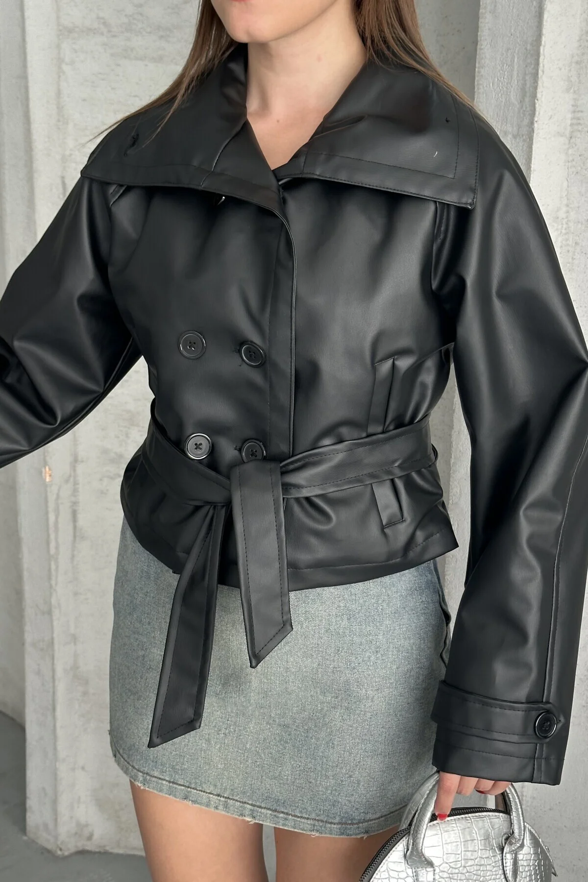 Kadın Deri Trençkot Ceket - Kuşaklı, Düğmeli Crop Biker Suni Deri