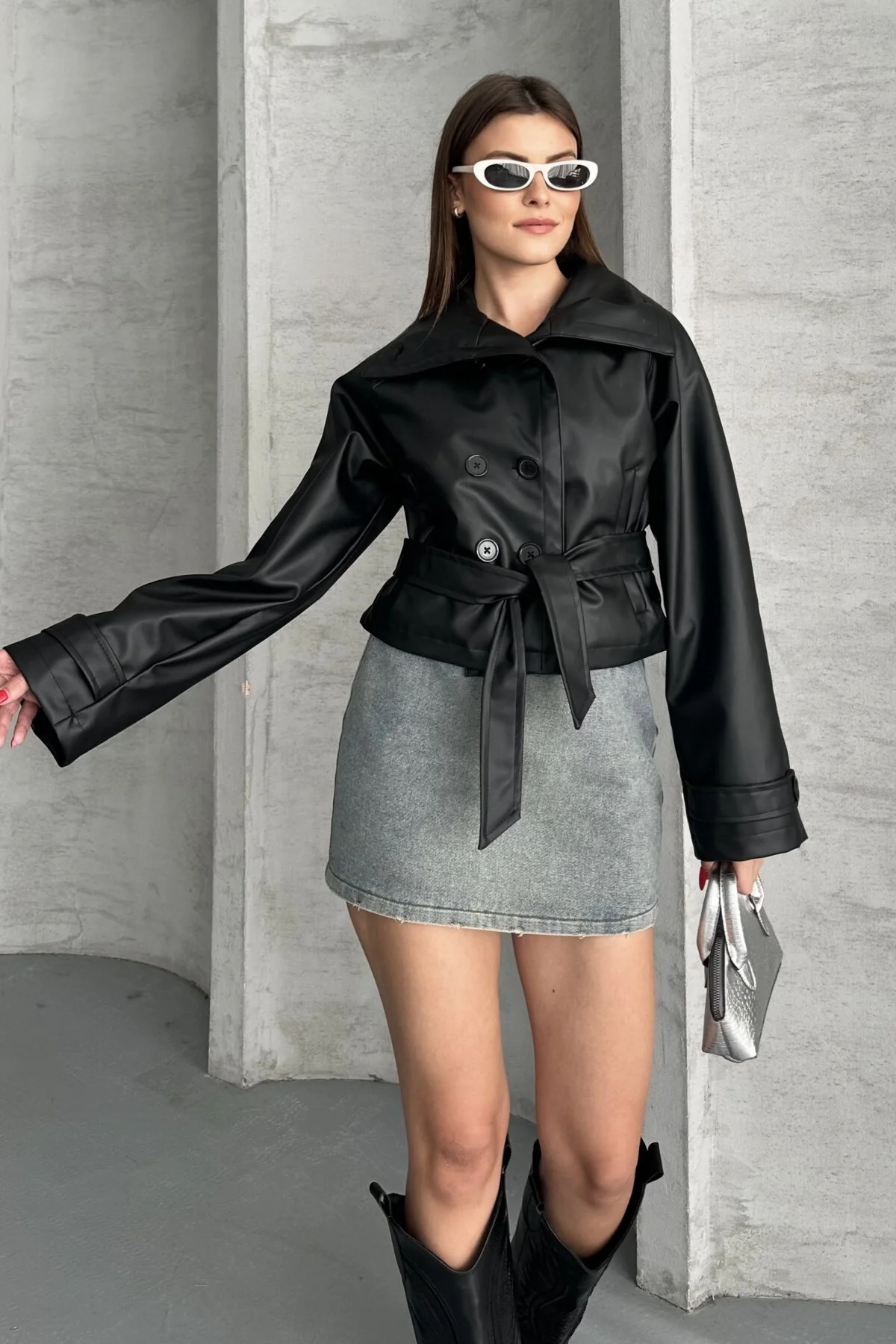 Kadın Deri Trençkot Ceket - Kuşaklı, Düğmeli Crop Biker Suni Deri