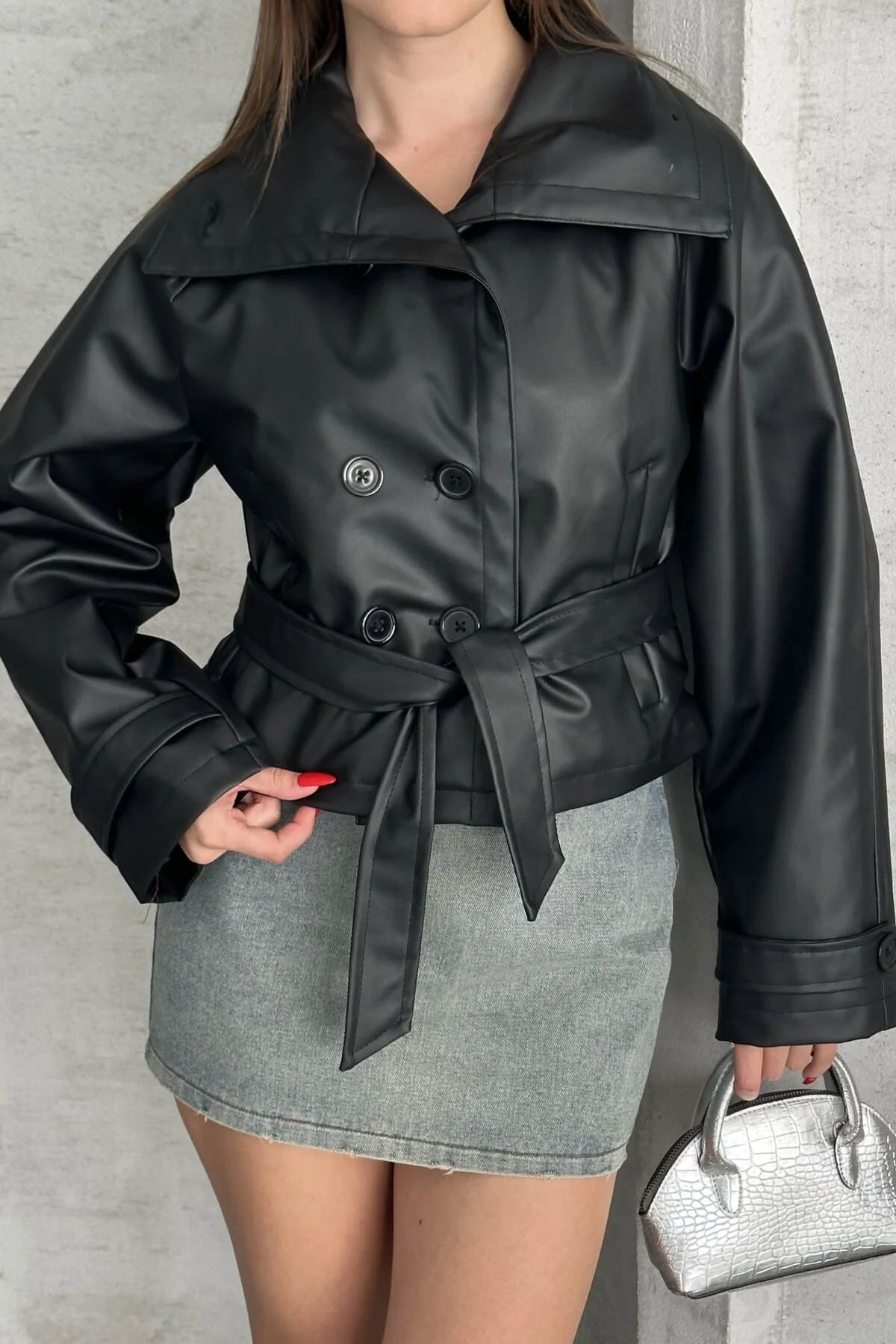 Kadın Deri Trençkot Ceket - Kuşaklı, Düğmeli Crop Biker Suni Deri