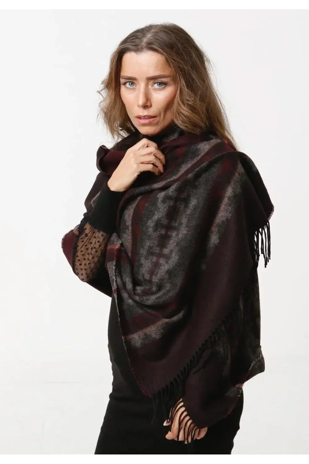 Kadın Desenli Şal