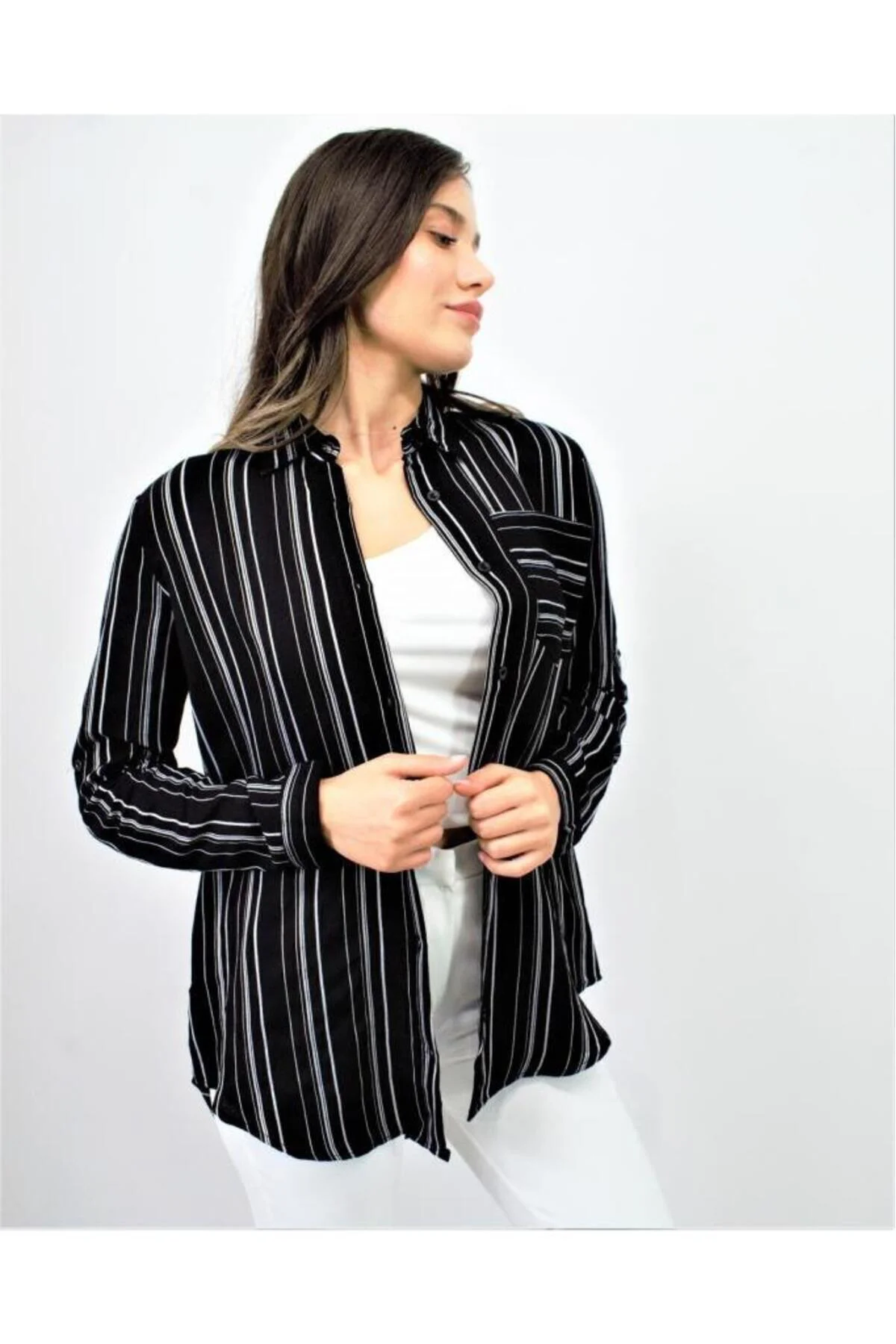 Kadın Dik Çizgili Tek Cep Arkası Uzun Oval Basic Gömlek Yb3266187