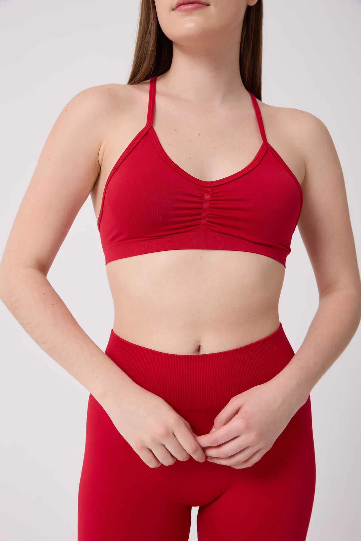 Kadın Dikişsiz Sporcu Sırt Detaylı Askılı Crop Büstiyer