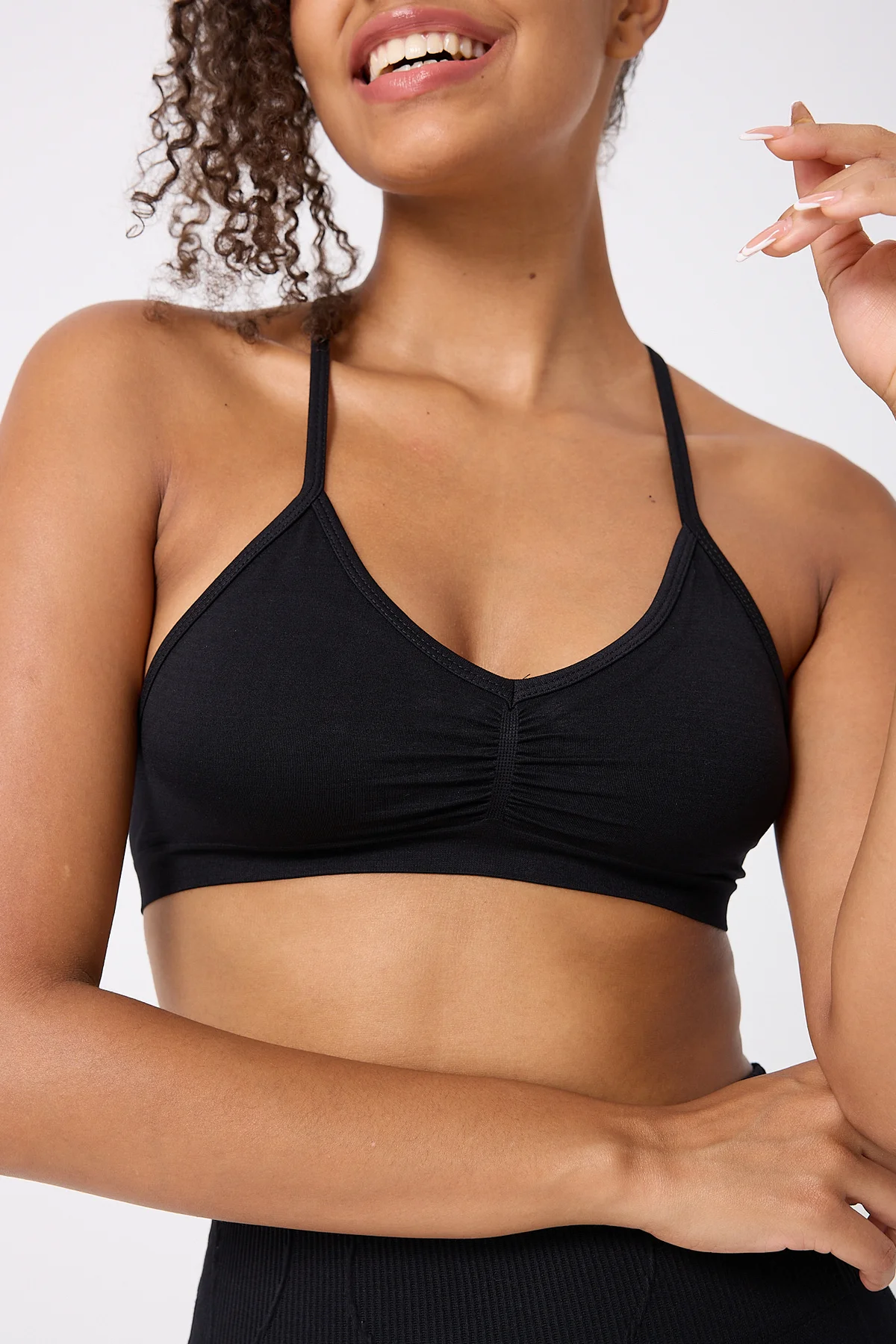 Kadın Dikişsiz Sporcu Sırt Detaylı Askılı Crop Büstiyer