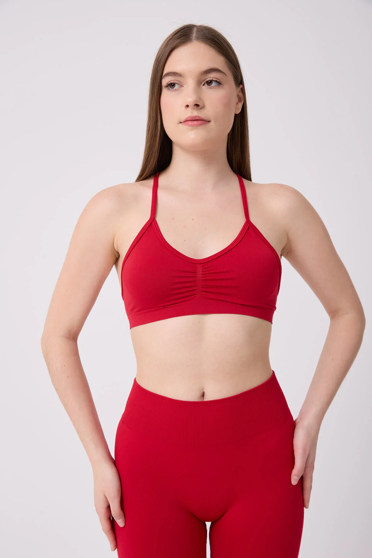 Kadın Dikişsiz Sporcu Sırt Detaylı Askılı Crop Büstiyer