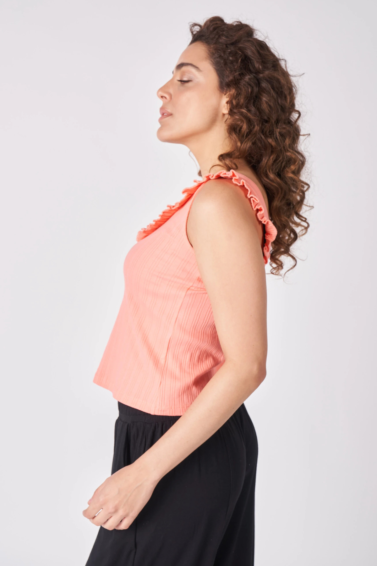 Defys Kadin V Yaka Kisa Kollu Esnek Kumaştan Firfirli Bluz Mercan