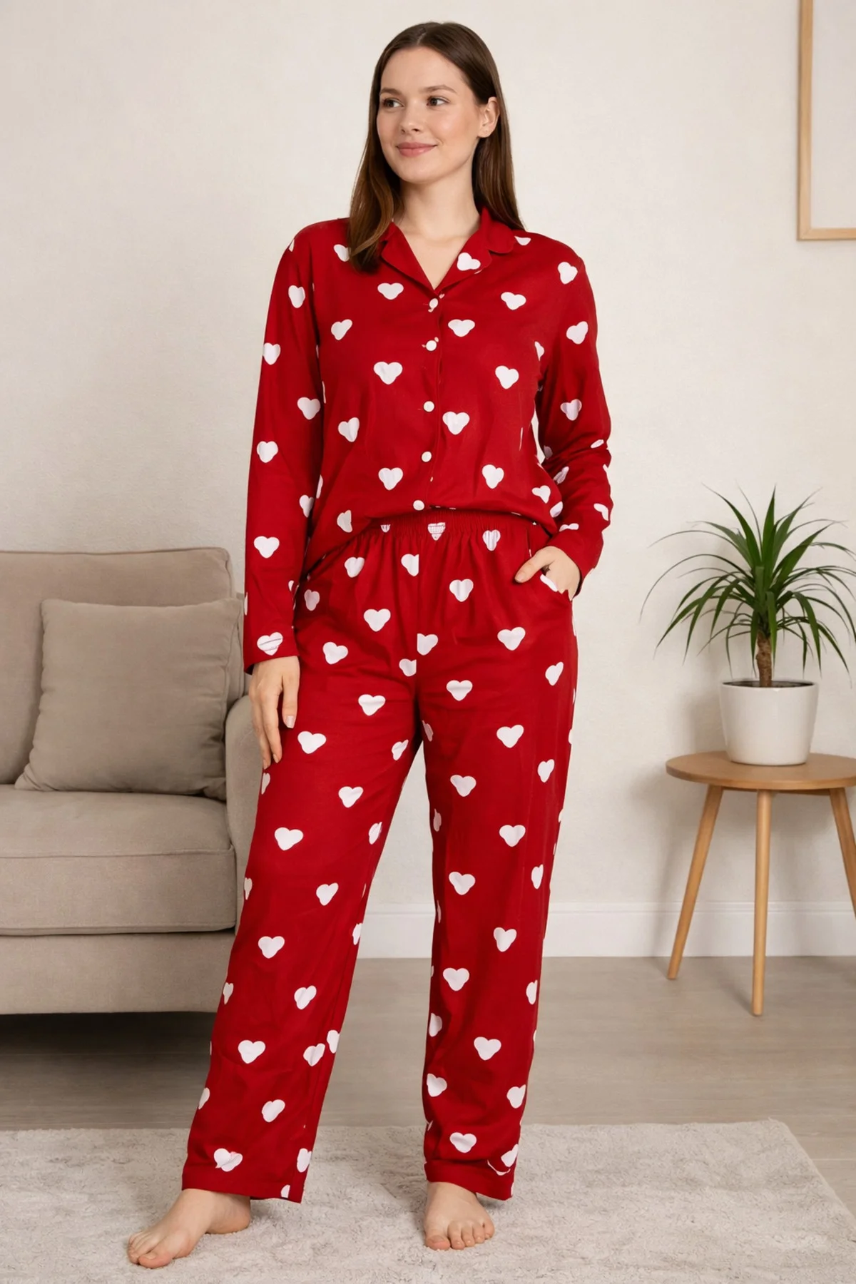 Kadın Düğmeli Dik Yaka Pijama Takımı Kırmızı Renkli Desenli 4 Mev