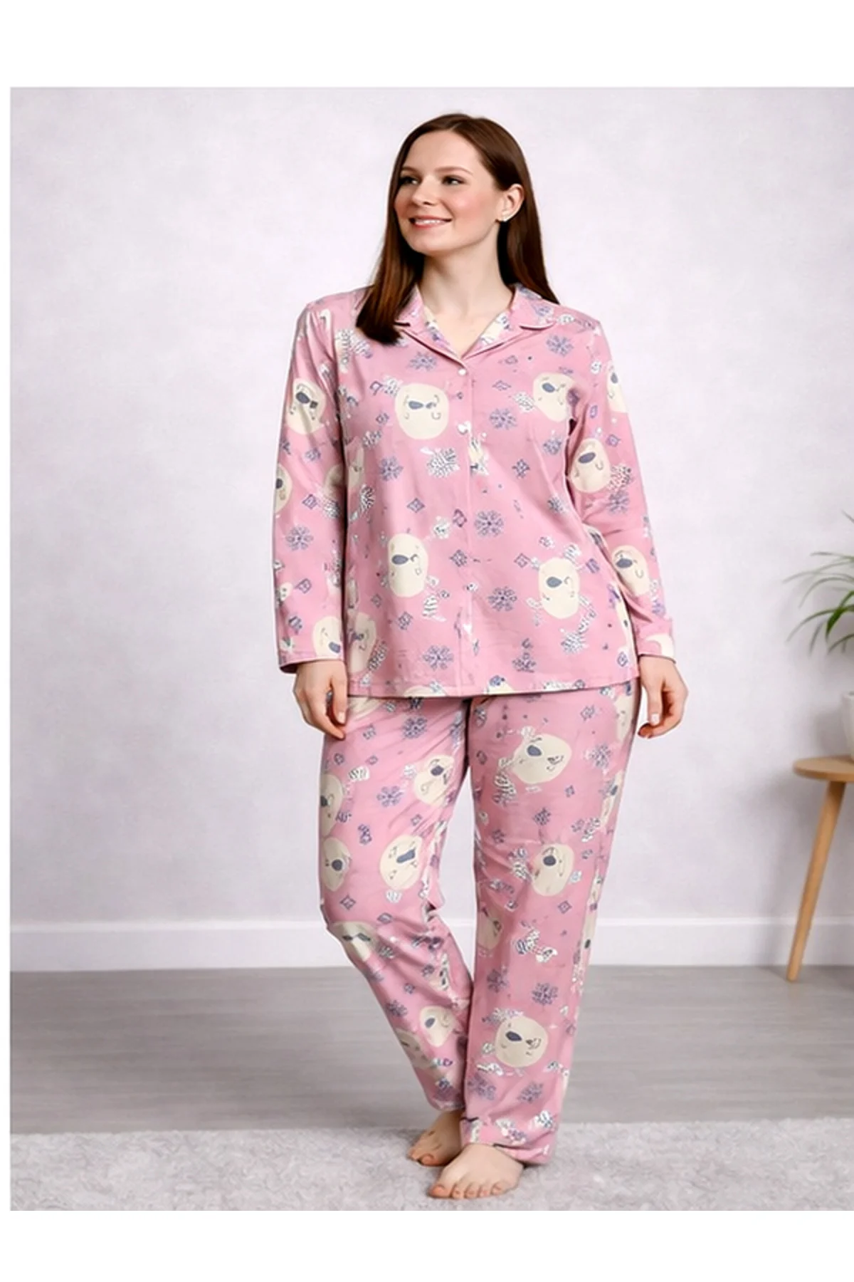 Kadın Düğmeli Dik Yaka Pijama Takımı Pembe Geyik Desenli 4 Mevsim