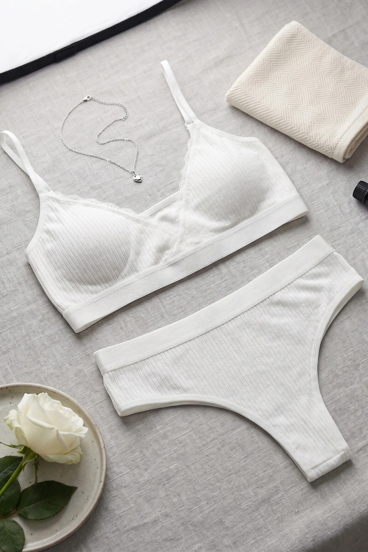 Kadın Ekru Çıkarılabilir Pedli Fitilli Dantelli Bralet Takımı Kadın Ekru Çıkarılabilir Pedli Fitilli Dantelli Bralet Takımı Fiyatı, Yorumları ve Özellikleri