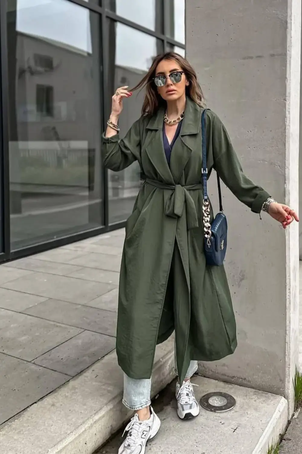 Kadın Ekstra Bol Kesim Siyah Ince Kemerli Cepli Düğmeli Yumuşak D