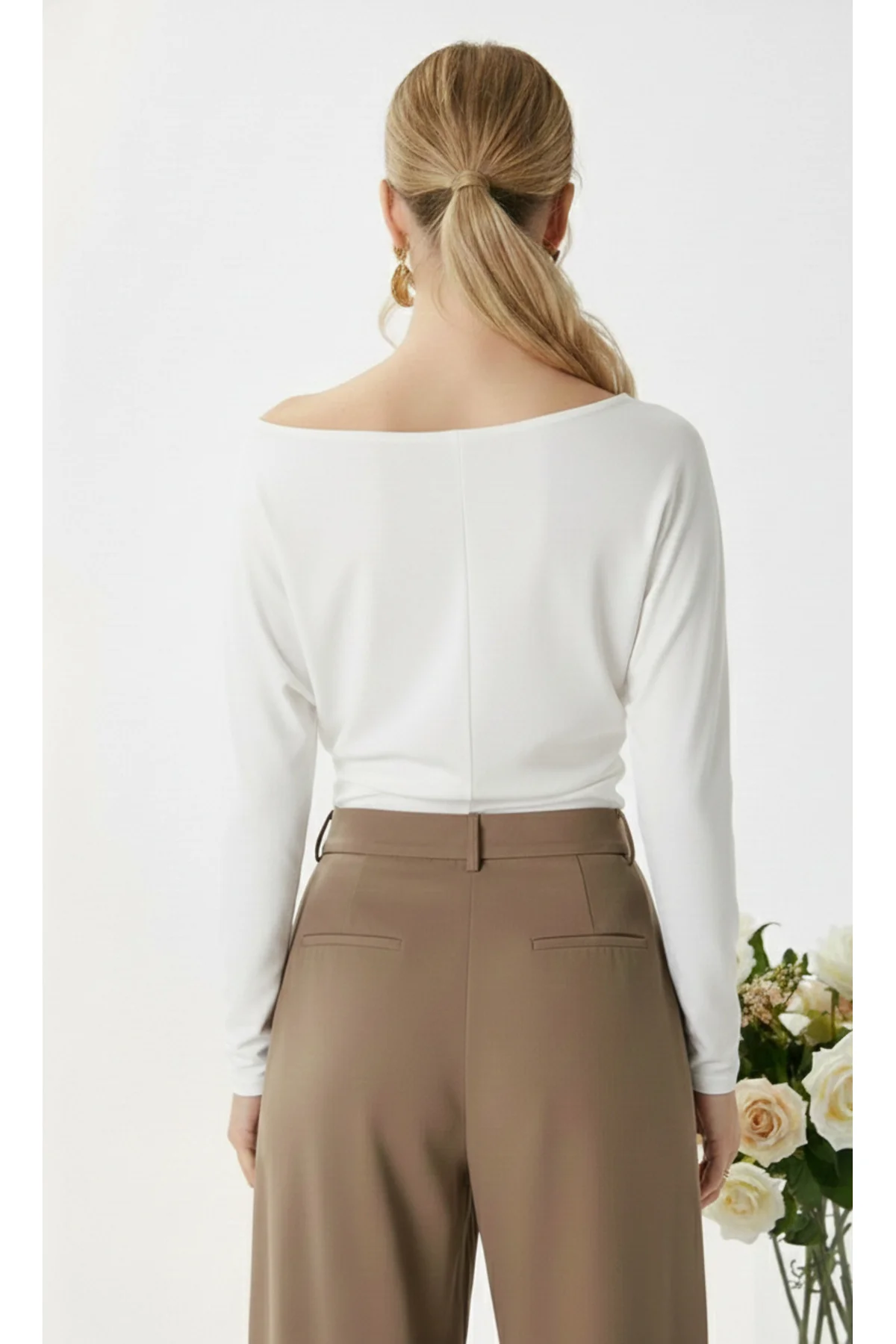 Kadın Elegant Asimetrik Omuz Detaylı Bluz Kadın Elegant Asimetrik Omuz Detaylı Bluz Fiyatı, Yorumları ve Özellikleri