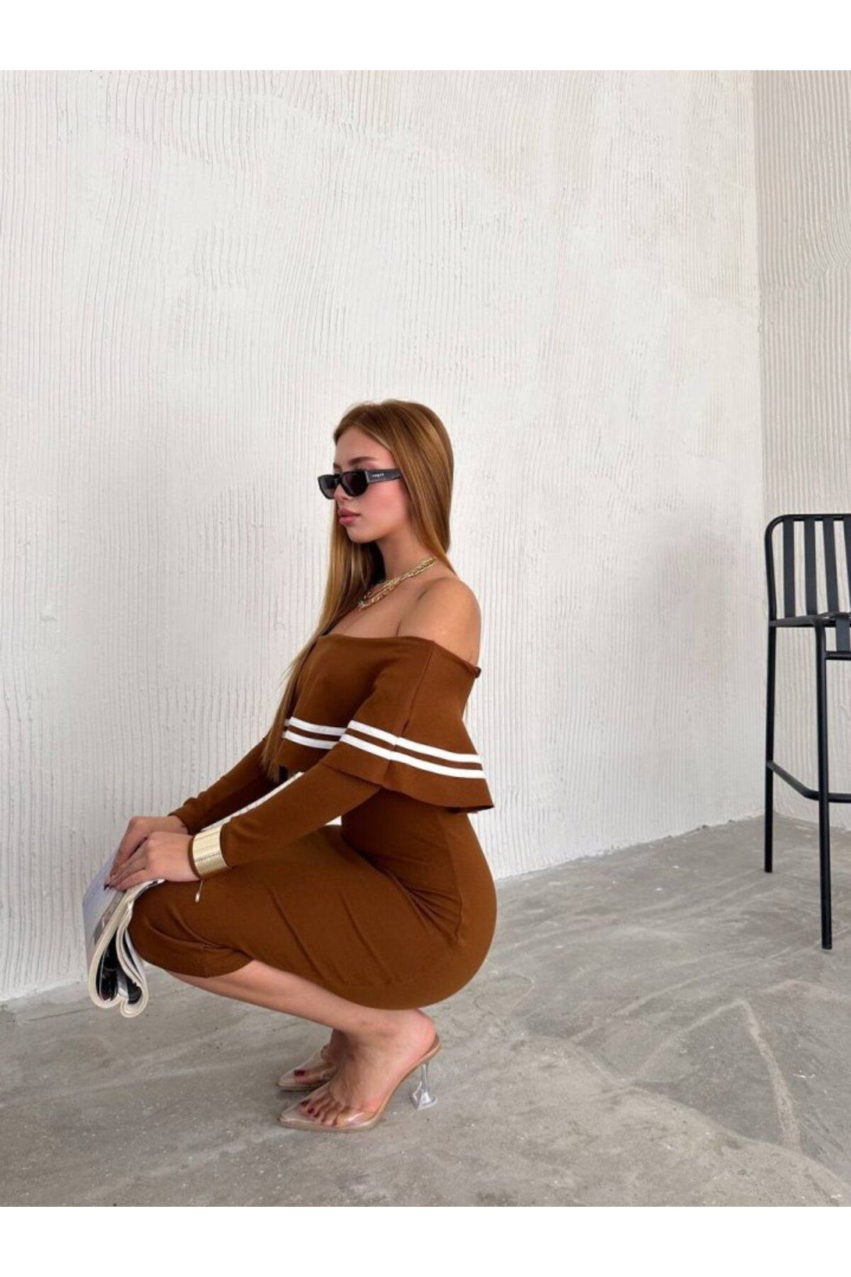 Kadın Fırsat ürünü Madonna Yaka Midi Boy Triko Elbise