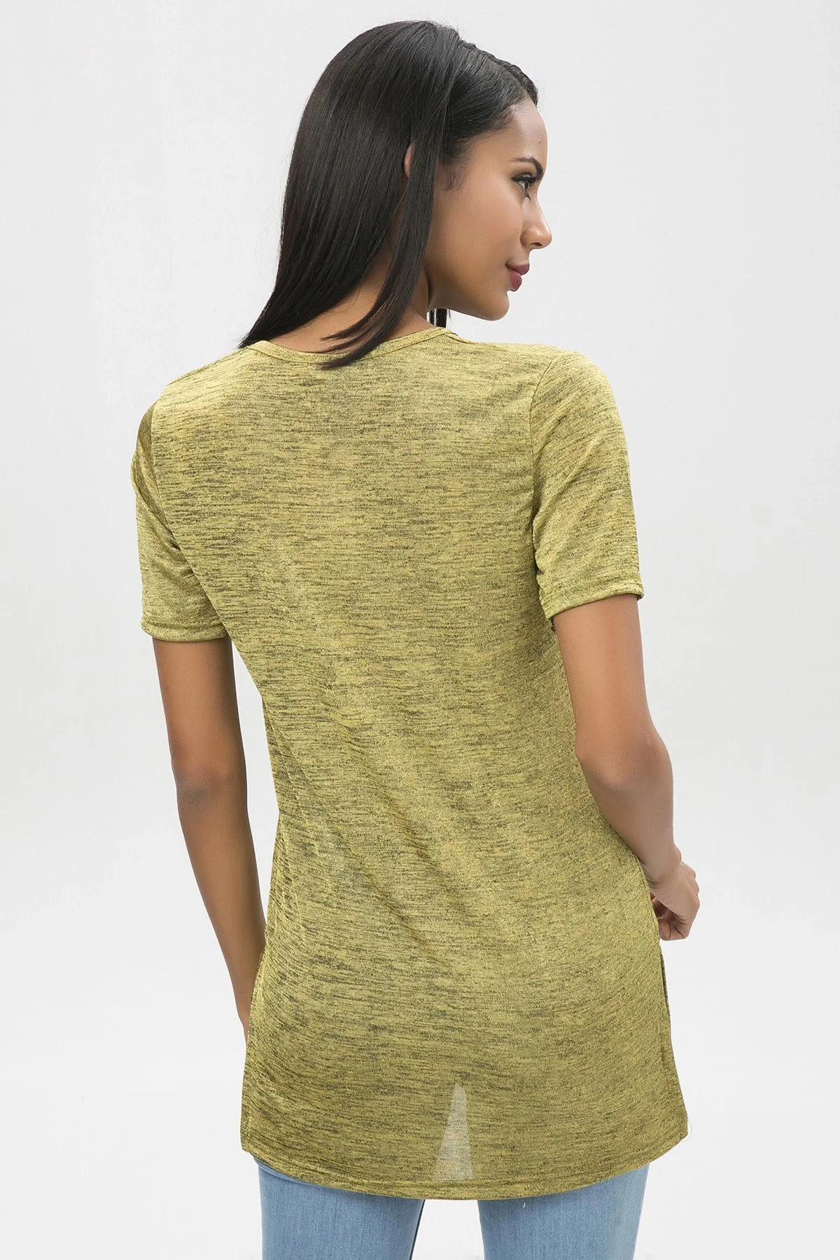 Kadın Fıstık Yeşil Uzun Yırtmaçlı Dokulu V Yaka Basic T-Shirt 650