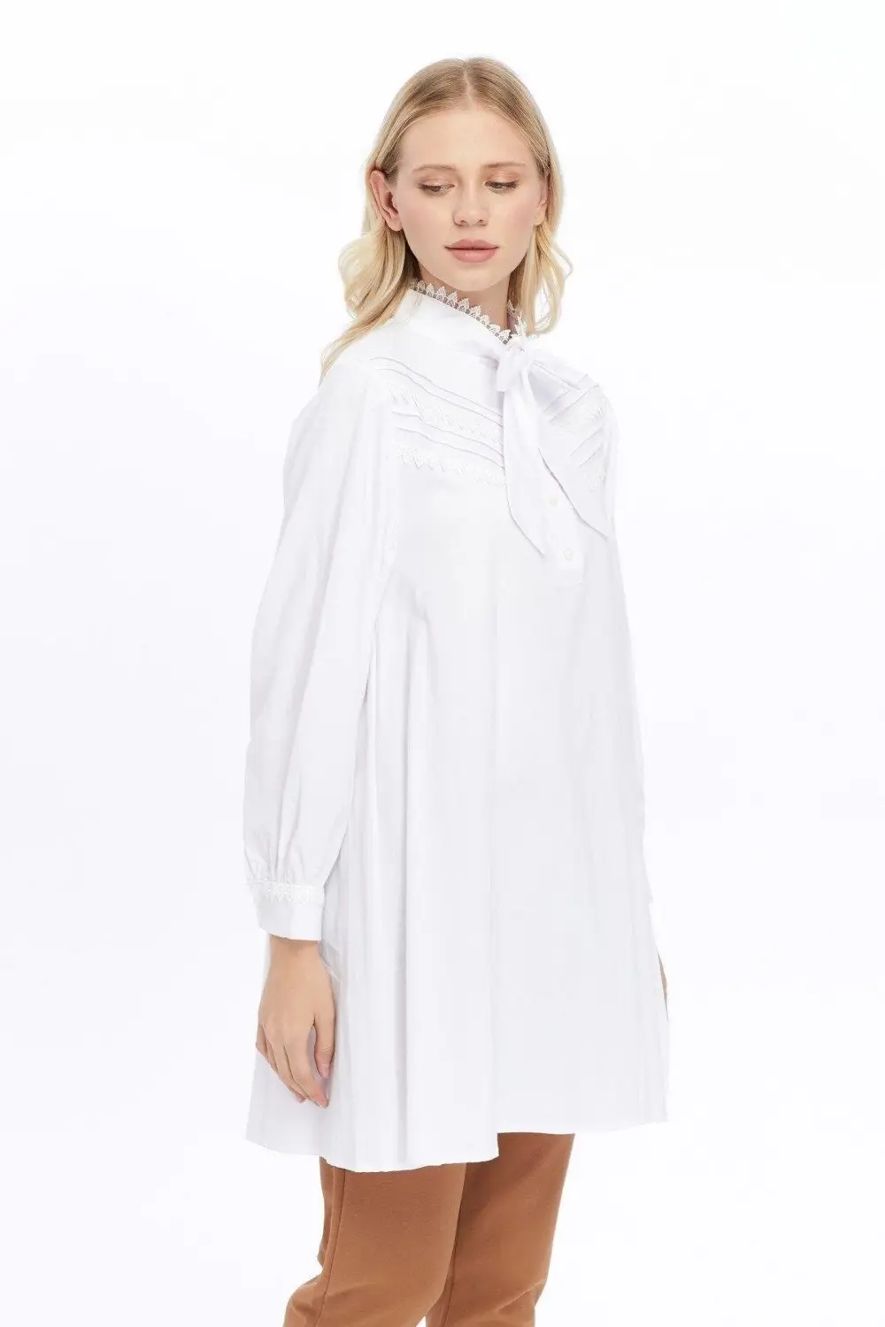 Kadın Fular Yaka Dantel Detaylı Salaş Poplin Tunik 4063/90