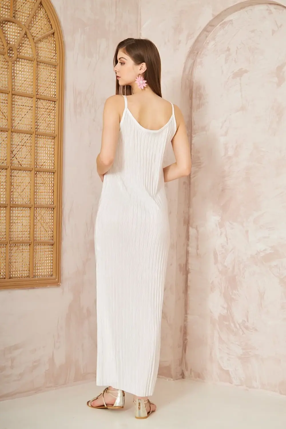 Kadın Fuşya V Yaka Ince Askılı Yırtmaçlı Uzun Pliseli Elbise / Öz