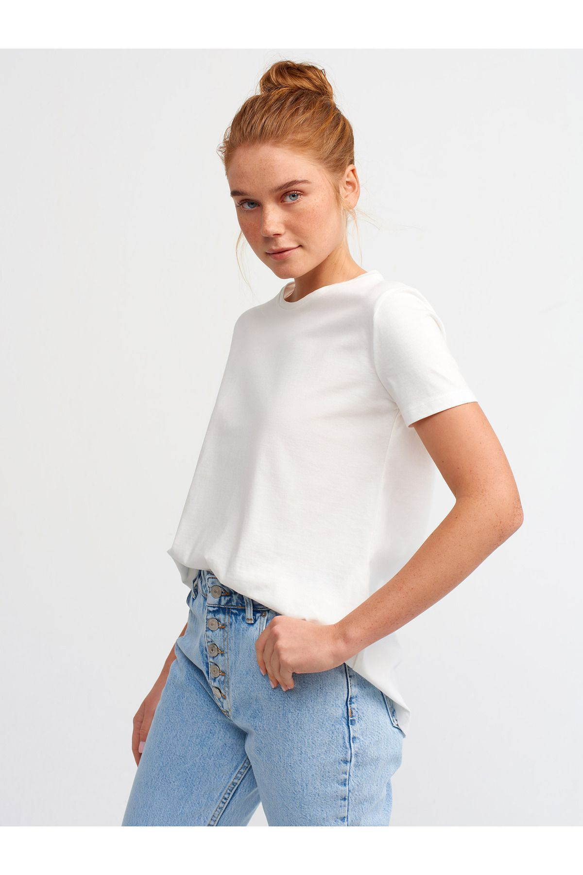 KADIN GİYİM BASIC T-SHIRT